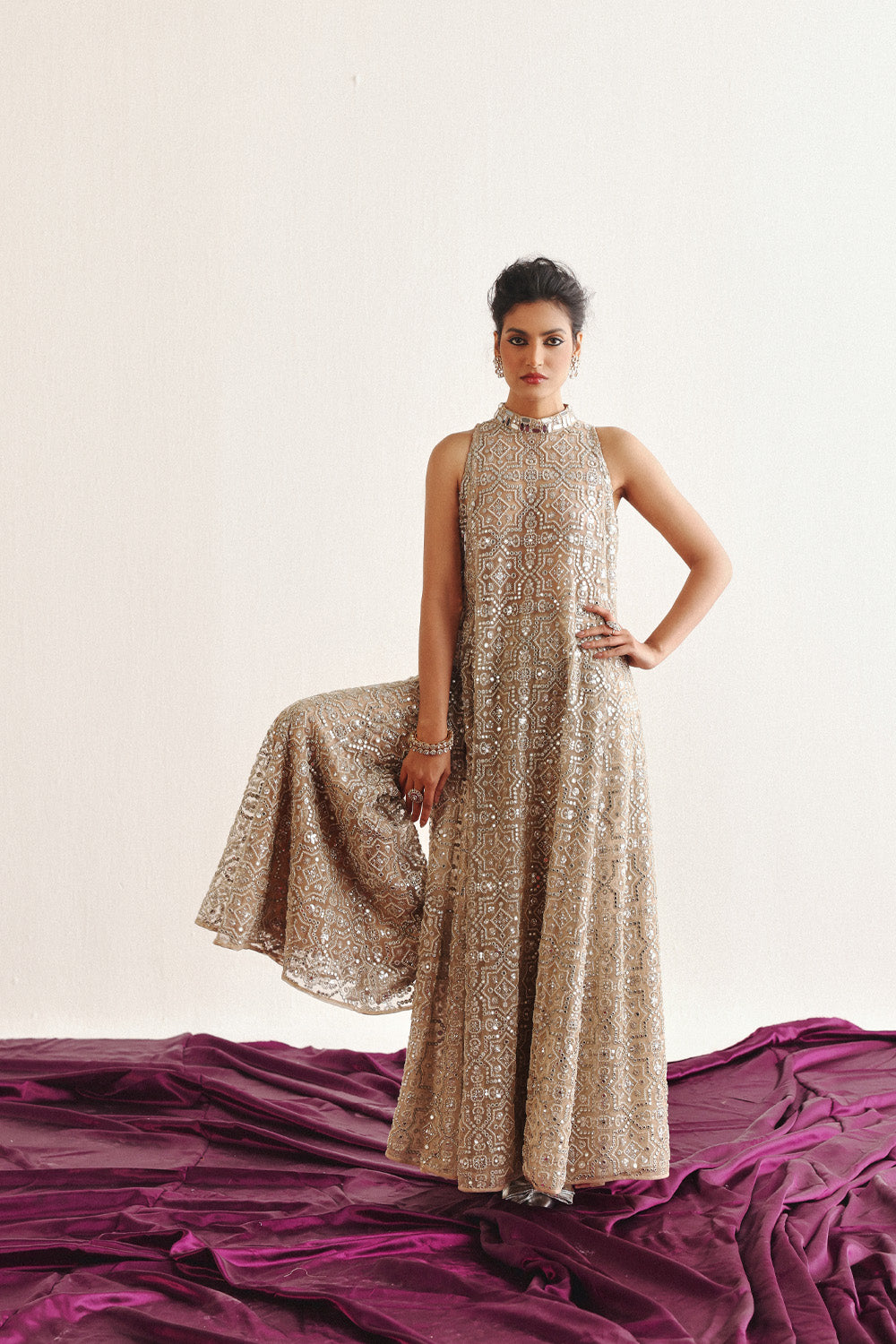 HI NECK LONG SLEEVELESS DRESS WITH SLITS