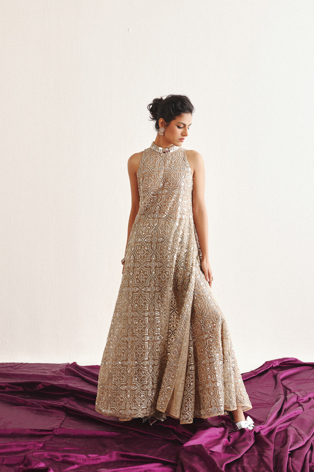 HI NECK LONG SLEEVELESS DRESS WITH SLITS