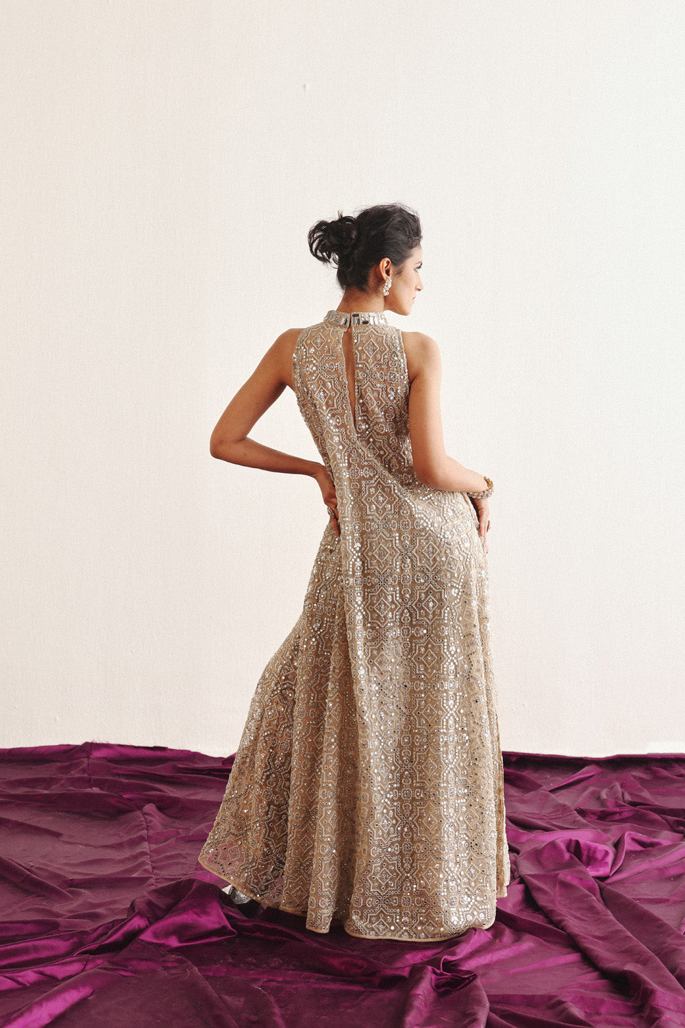 HI NECK LONG SLEEVELESS DRESS WITH SLITS