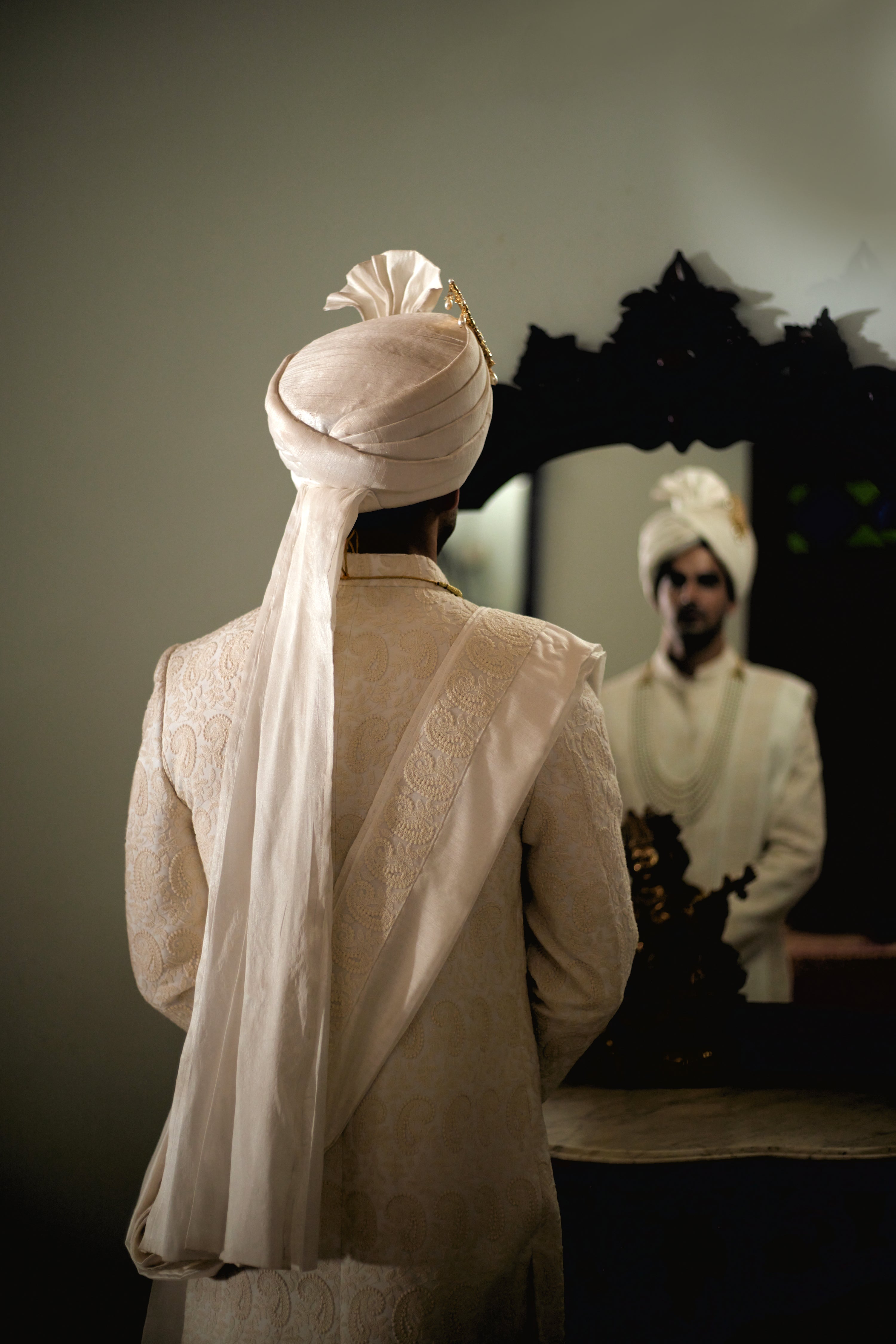TURBAT SHERWANI (IVORY)