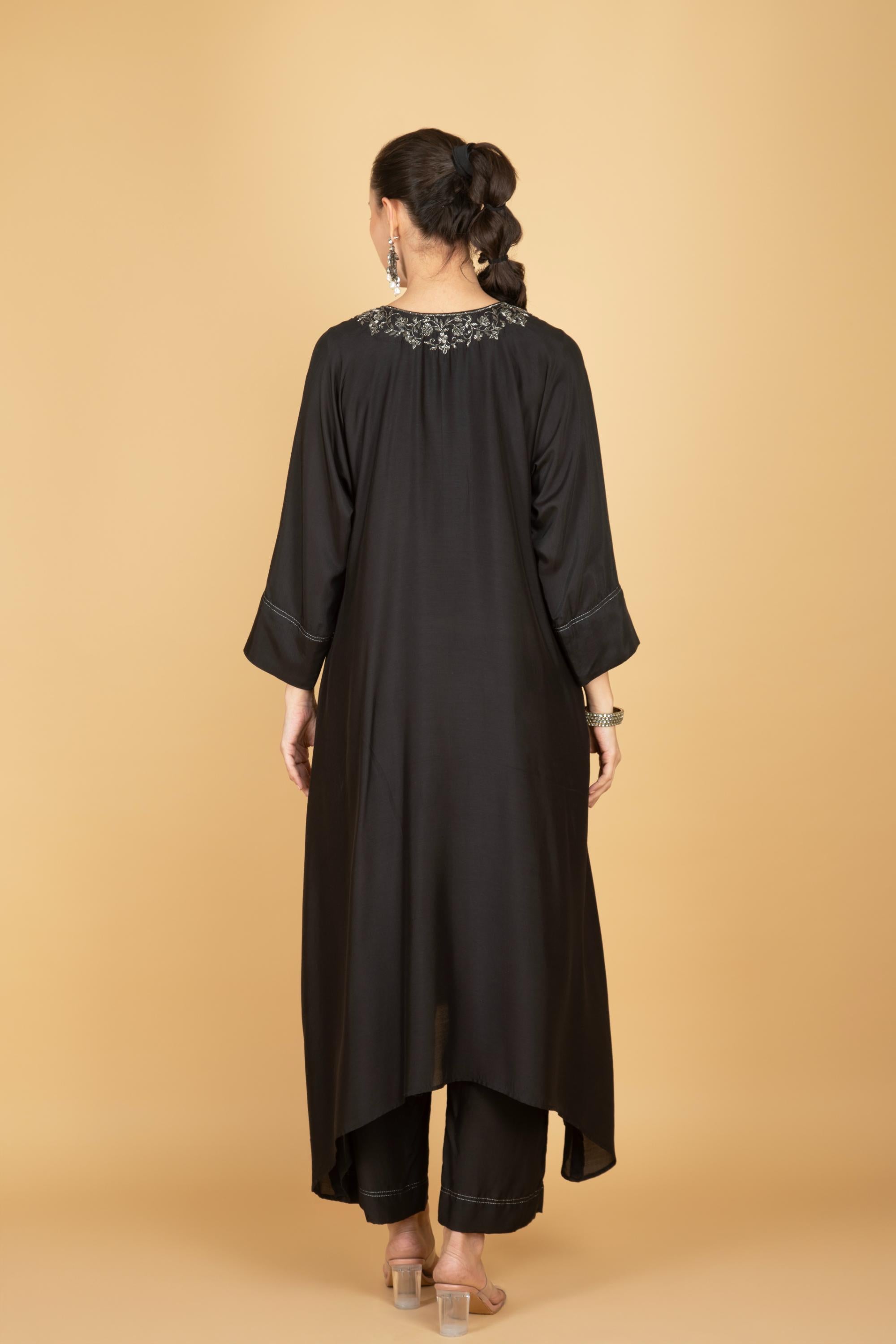 Black Hand Embroidered Kaftaan Kurta W/Pants