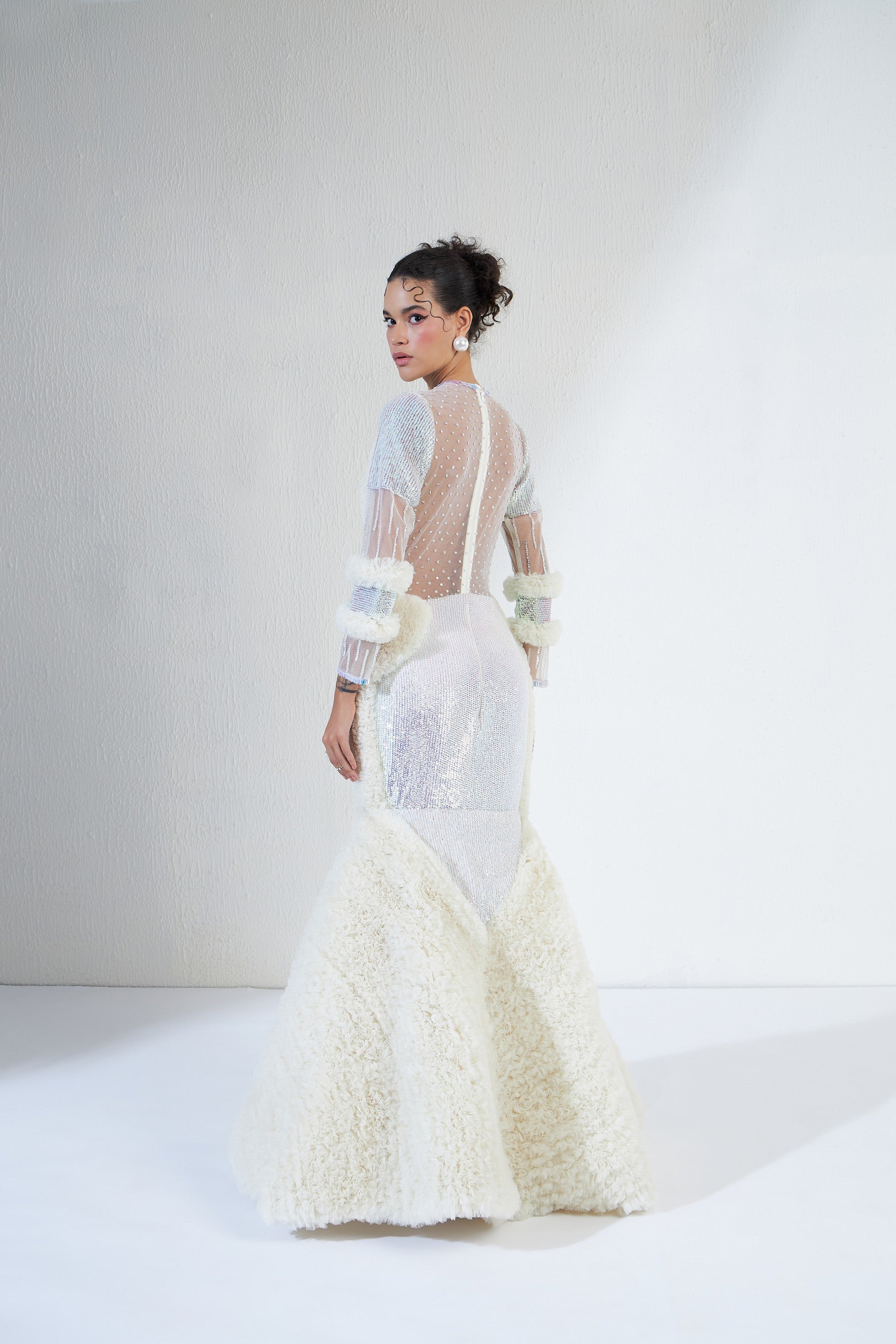 Solitary Infinite Gown