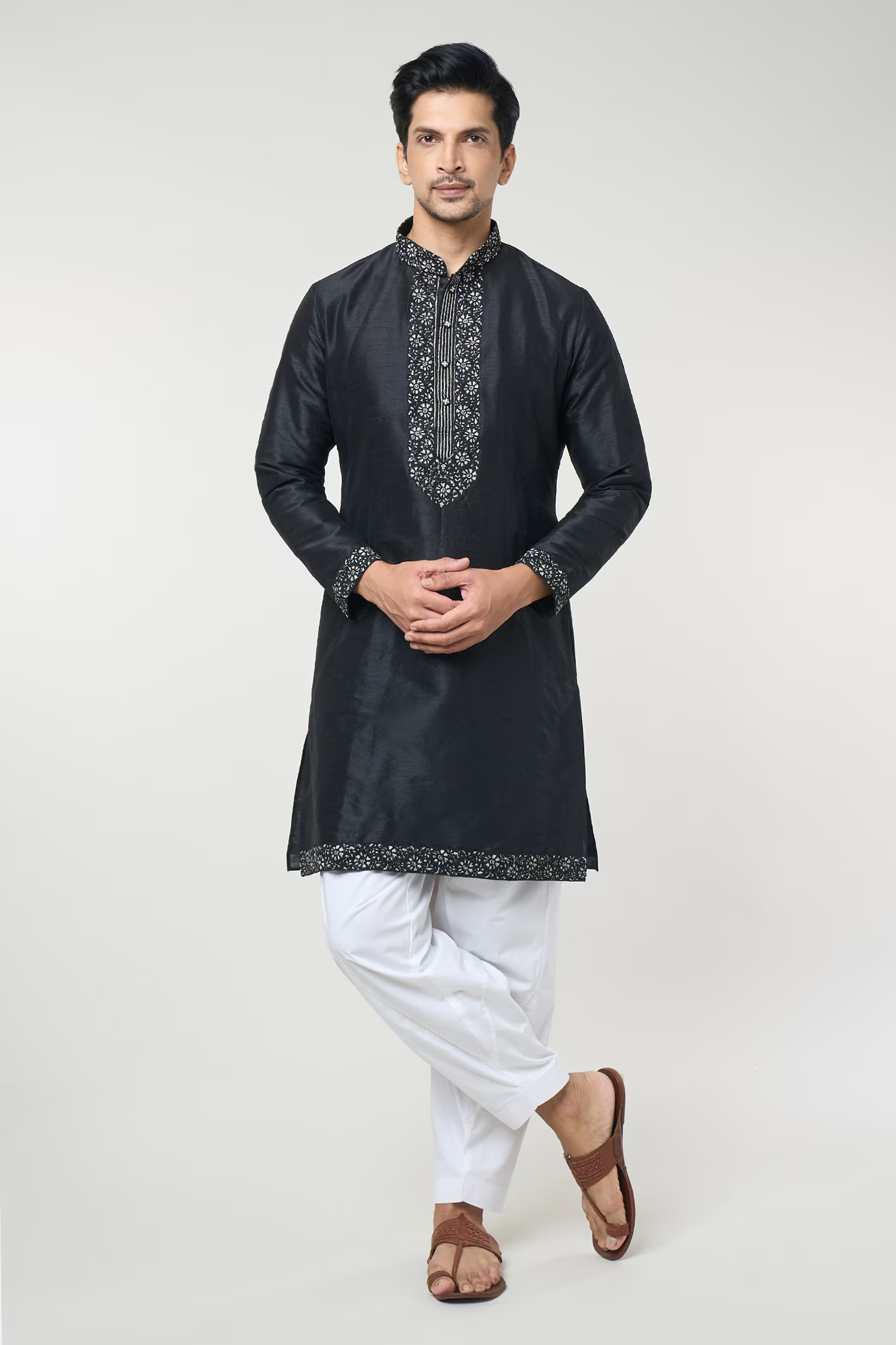 Black Embroidred Kurta Set