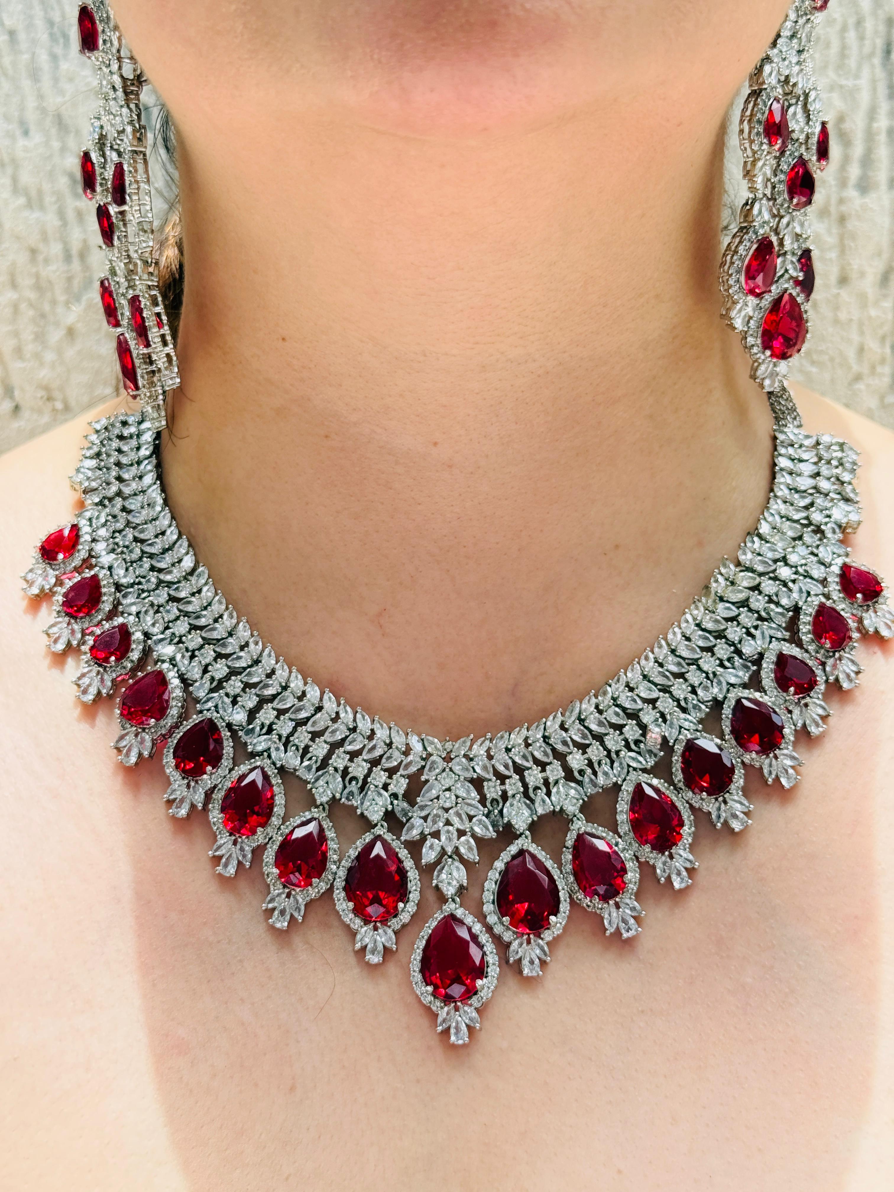 NECKLACE SET