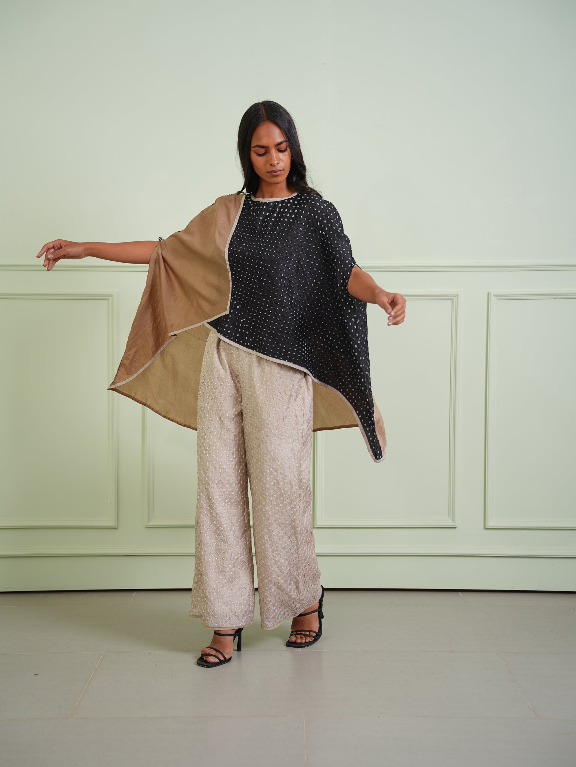 CRUSHED BANDHANI COLOR BLOCK ASYM CAPE TOP