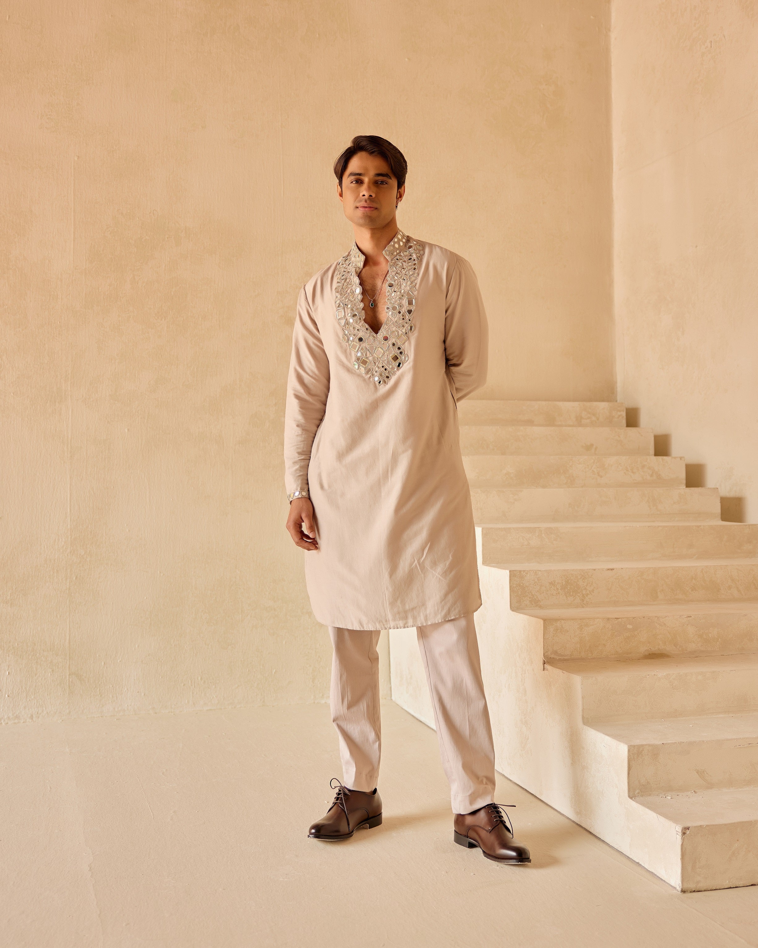 ZARI MIRRORWORK KURTA WITH STRAIGHT PANTS