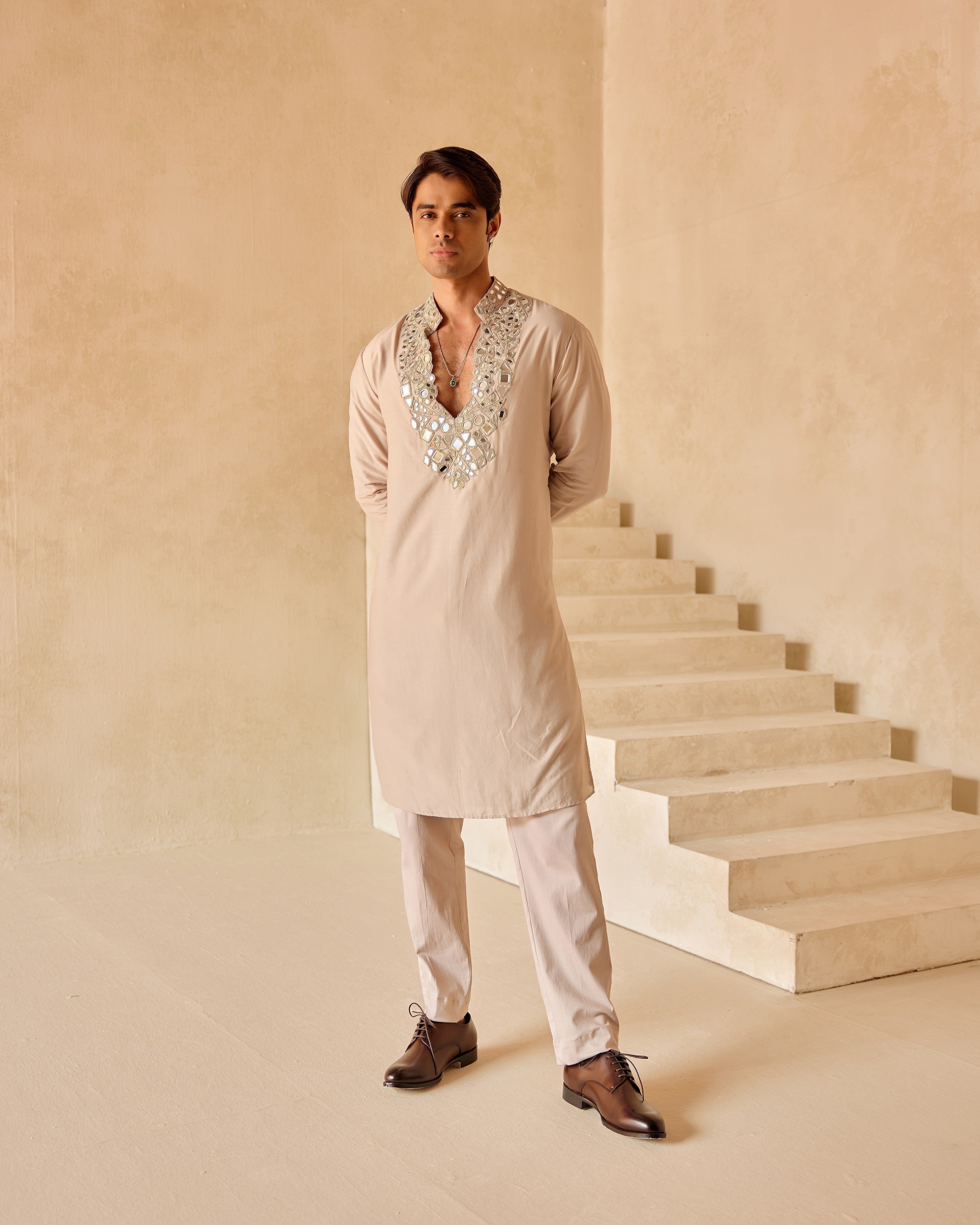 ZARI MIRRORWORK KURTA WITH STRAIGHT PANTS