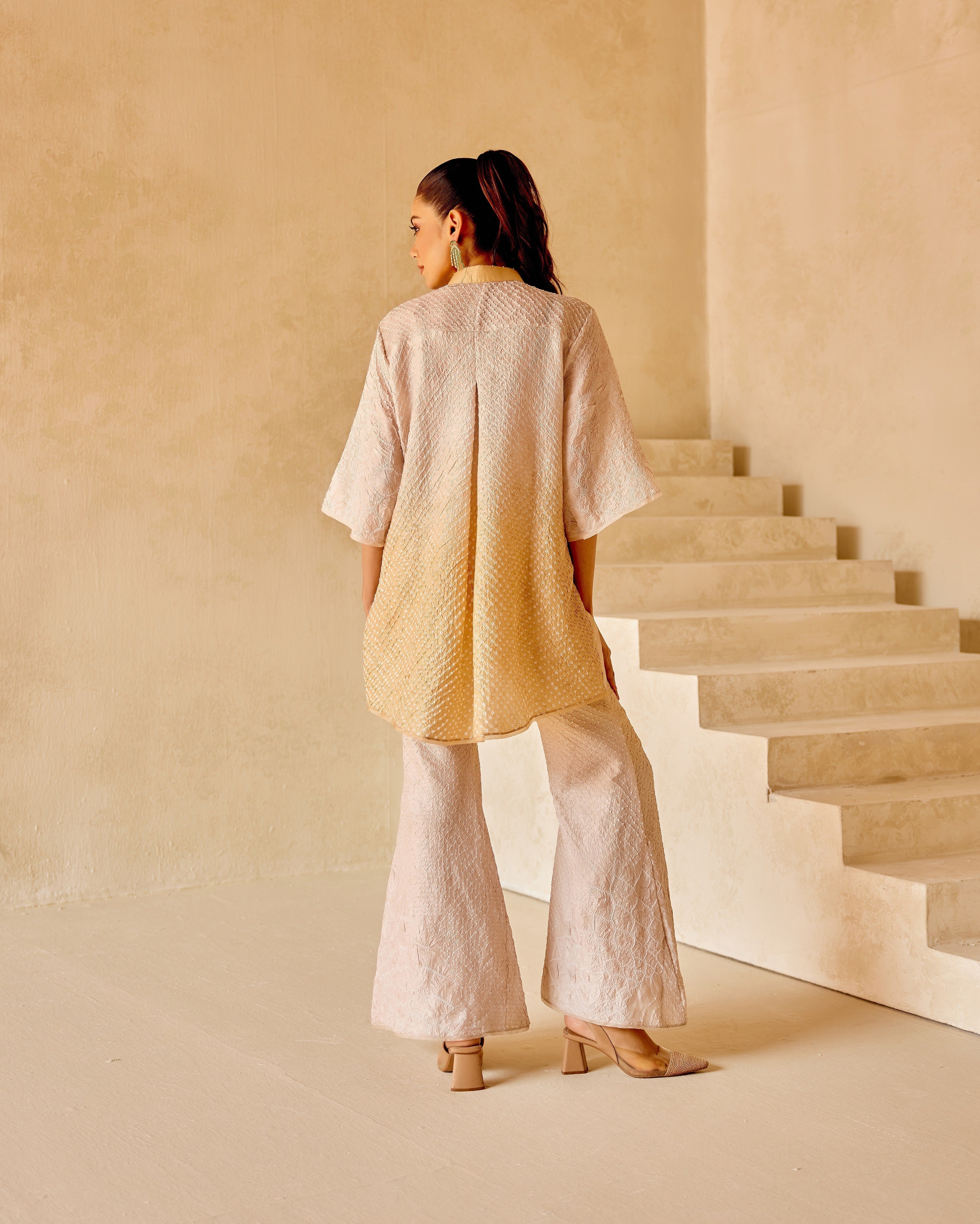 BUTTON TOP WITH PANELS