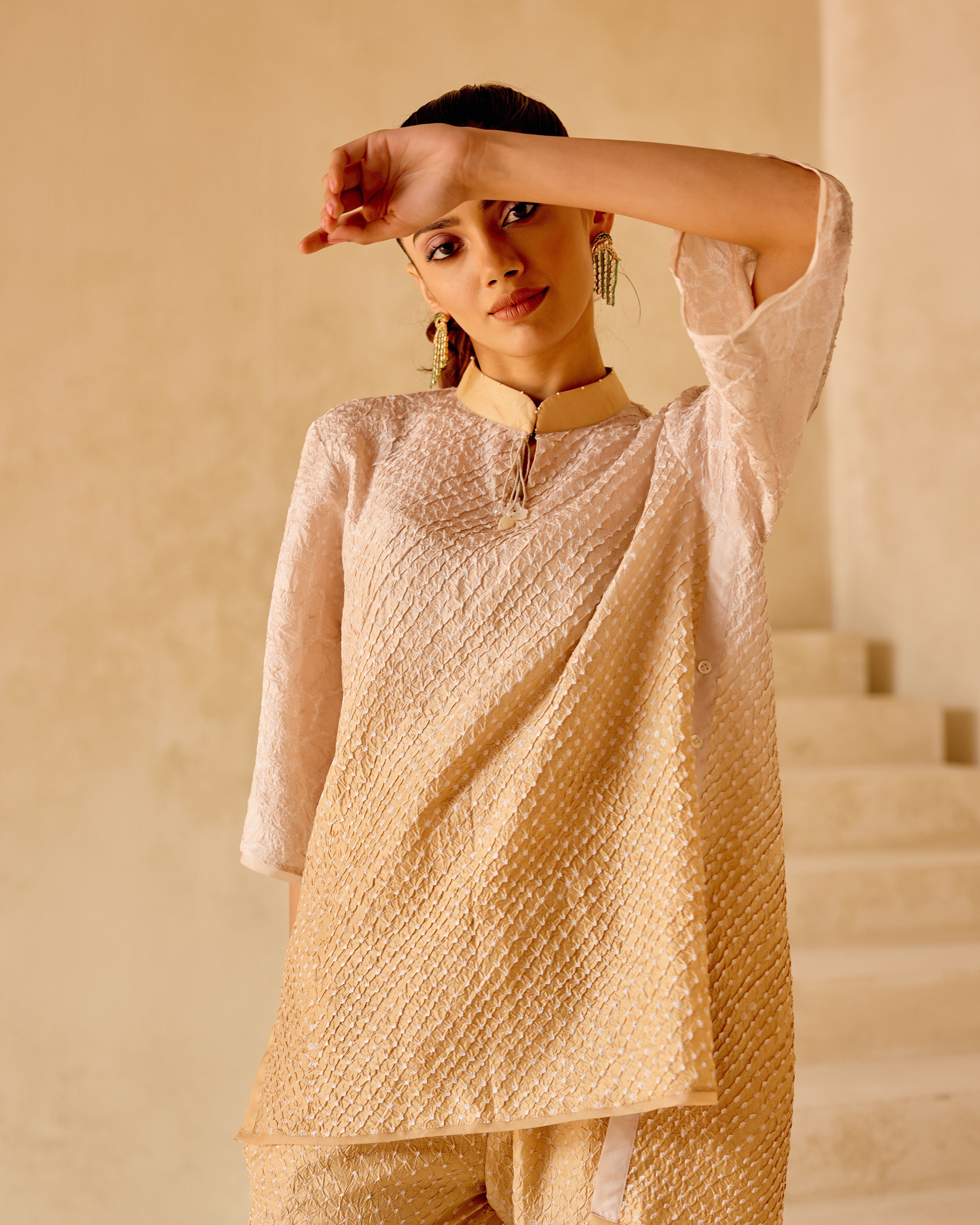 BUTTON TOP WITH PANELS