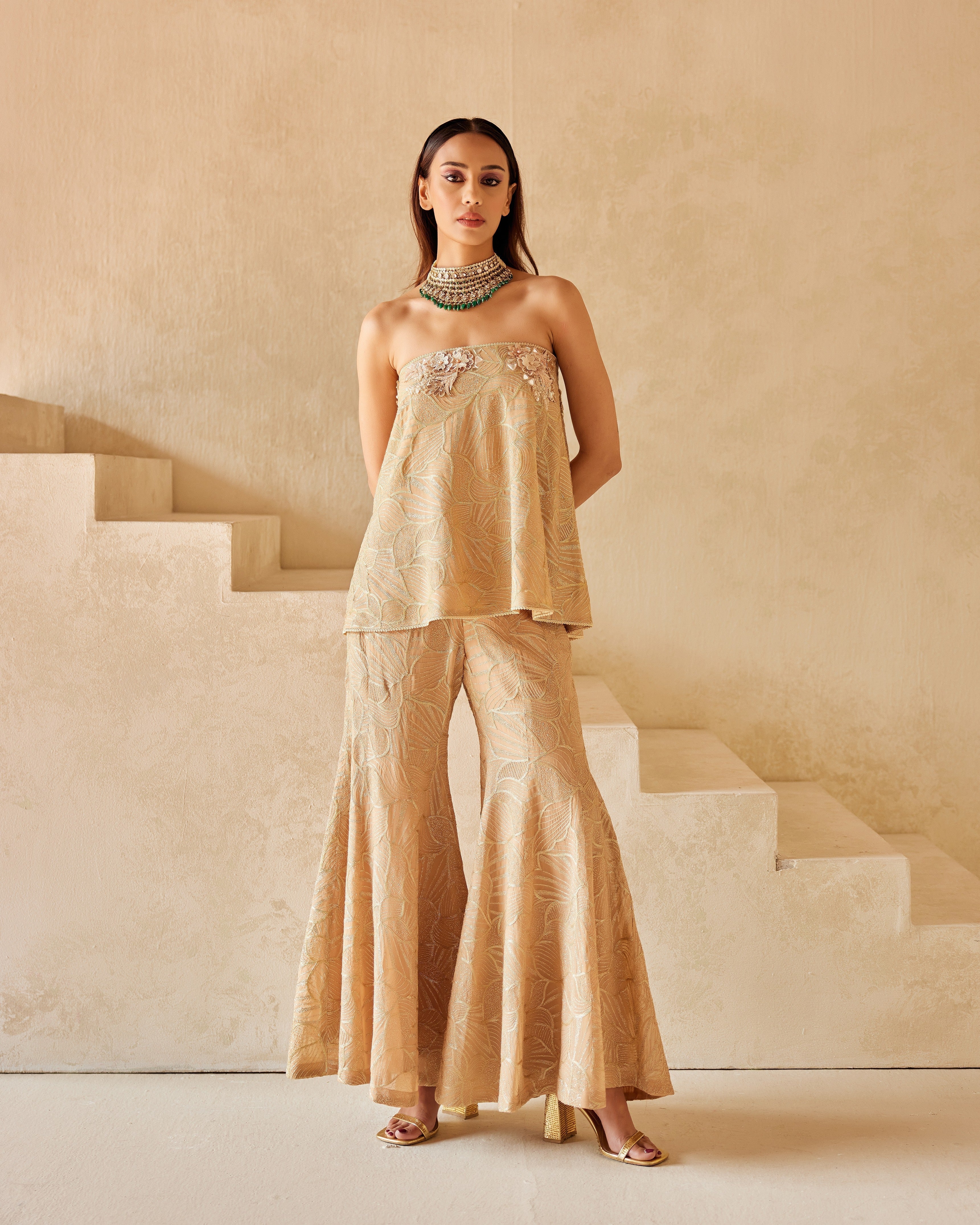 MIRRORWORK STRAPLESS ZARI TOP