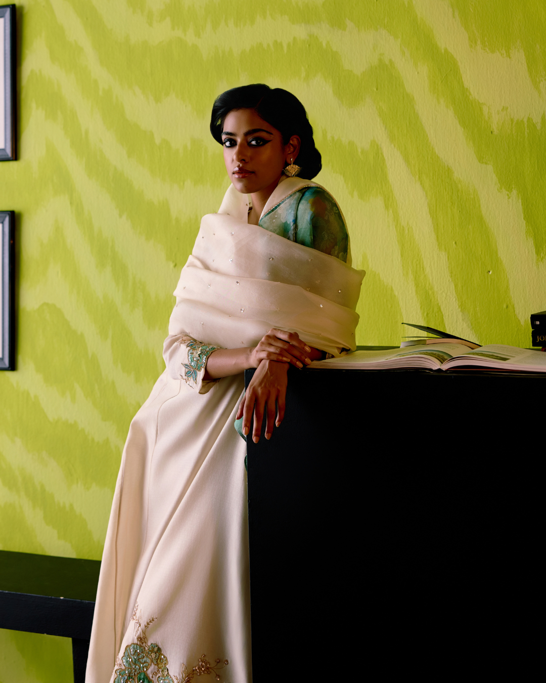 Ivory Side Panelled A-Line Kurta Set