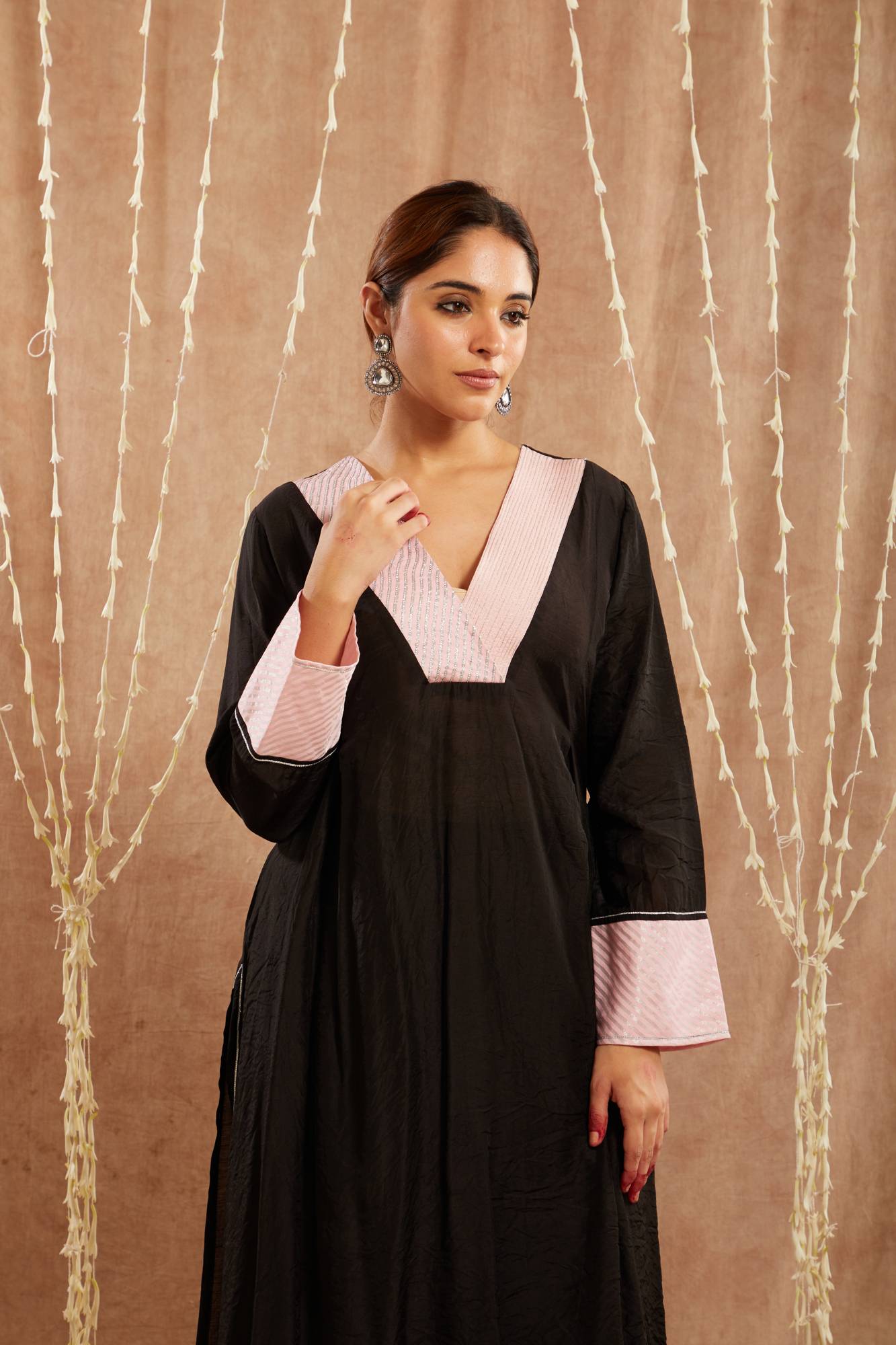 Black Zari Chanderi Kurta with Narrow Pants