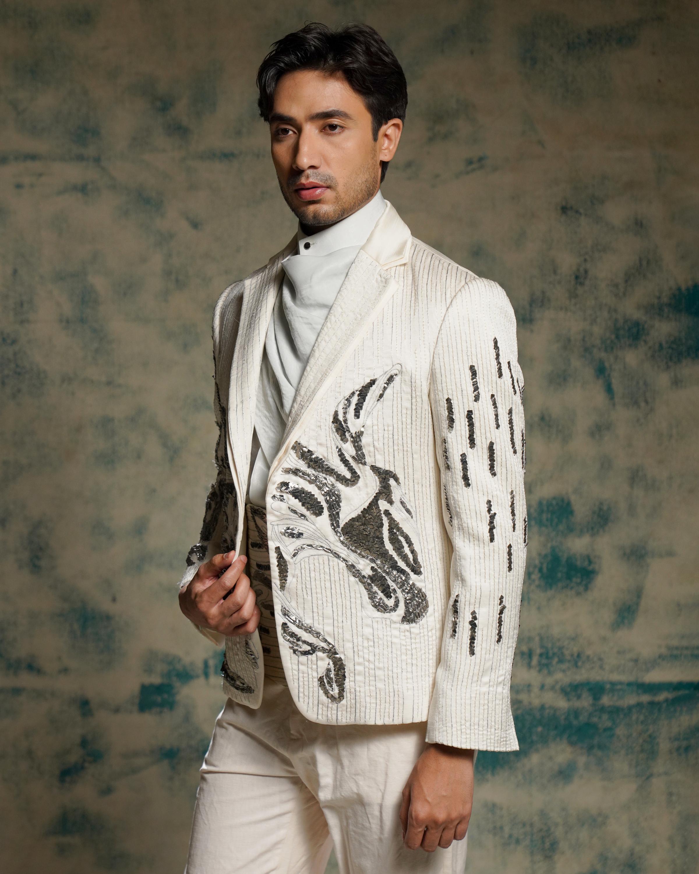 Tusk Nandi embriodered blazer set