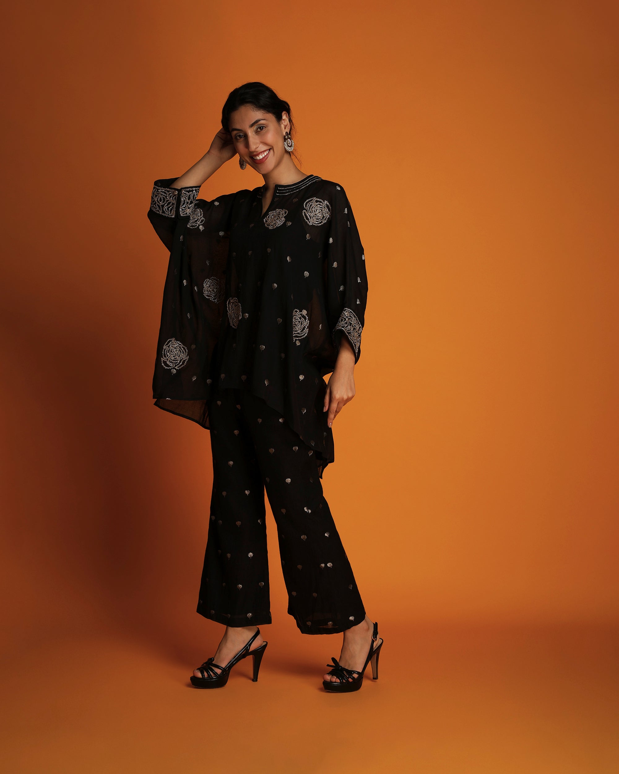 Black embroidered booti kaftan