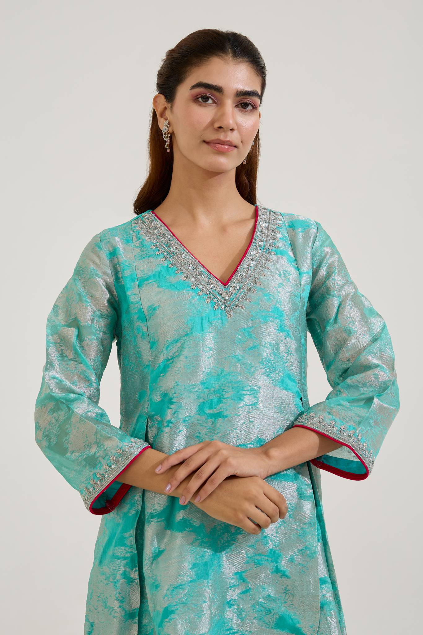 Aqua Dori Jacquard Kurta with Narrow Pants - Set of 2
