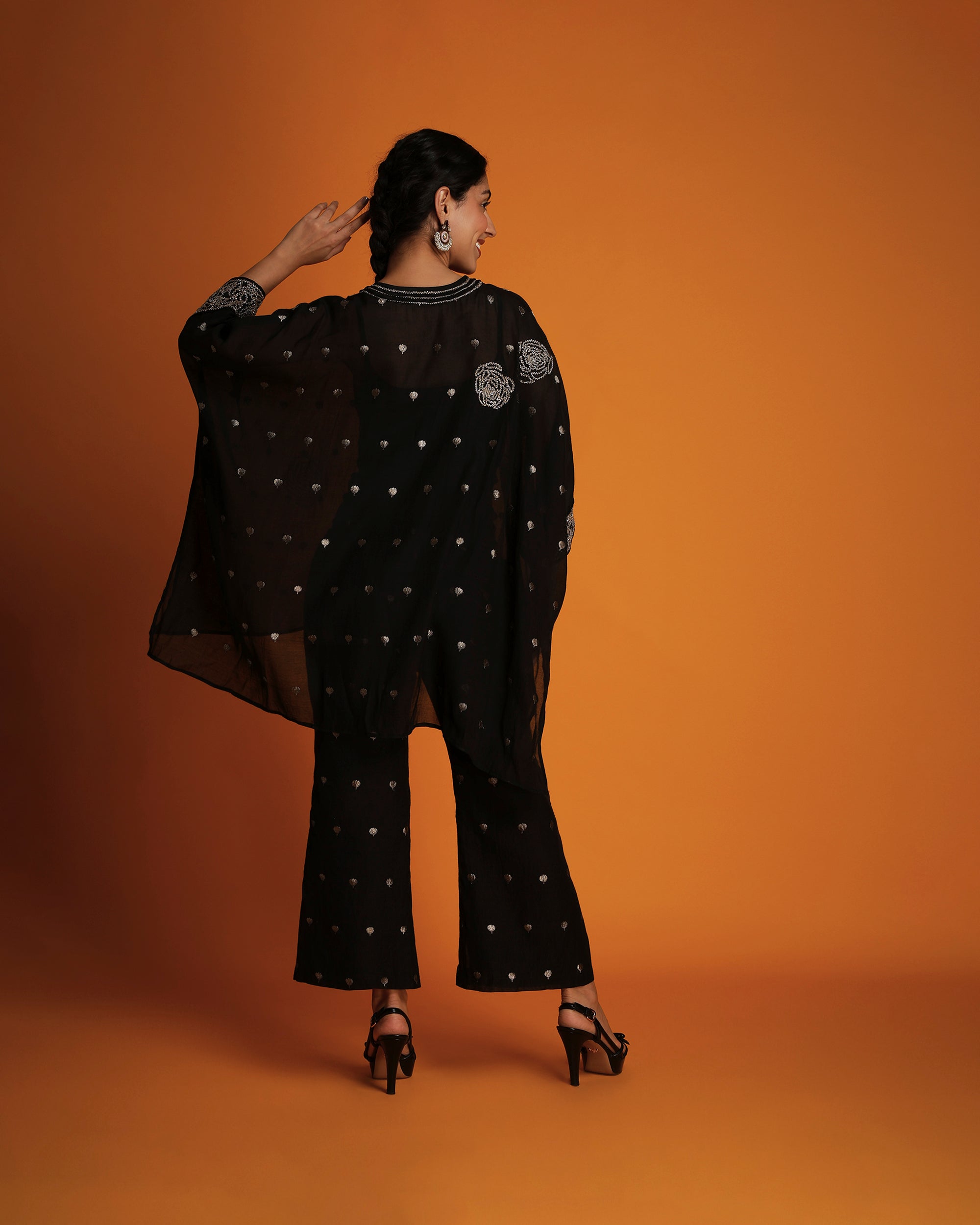 Black embroidered booti kaftan