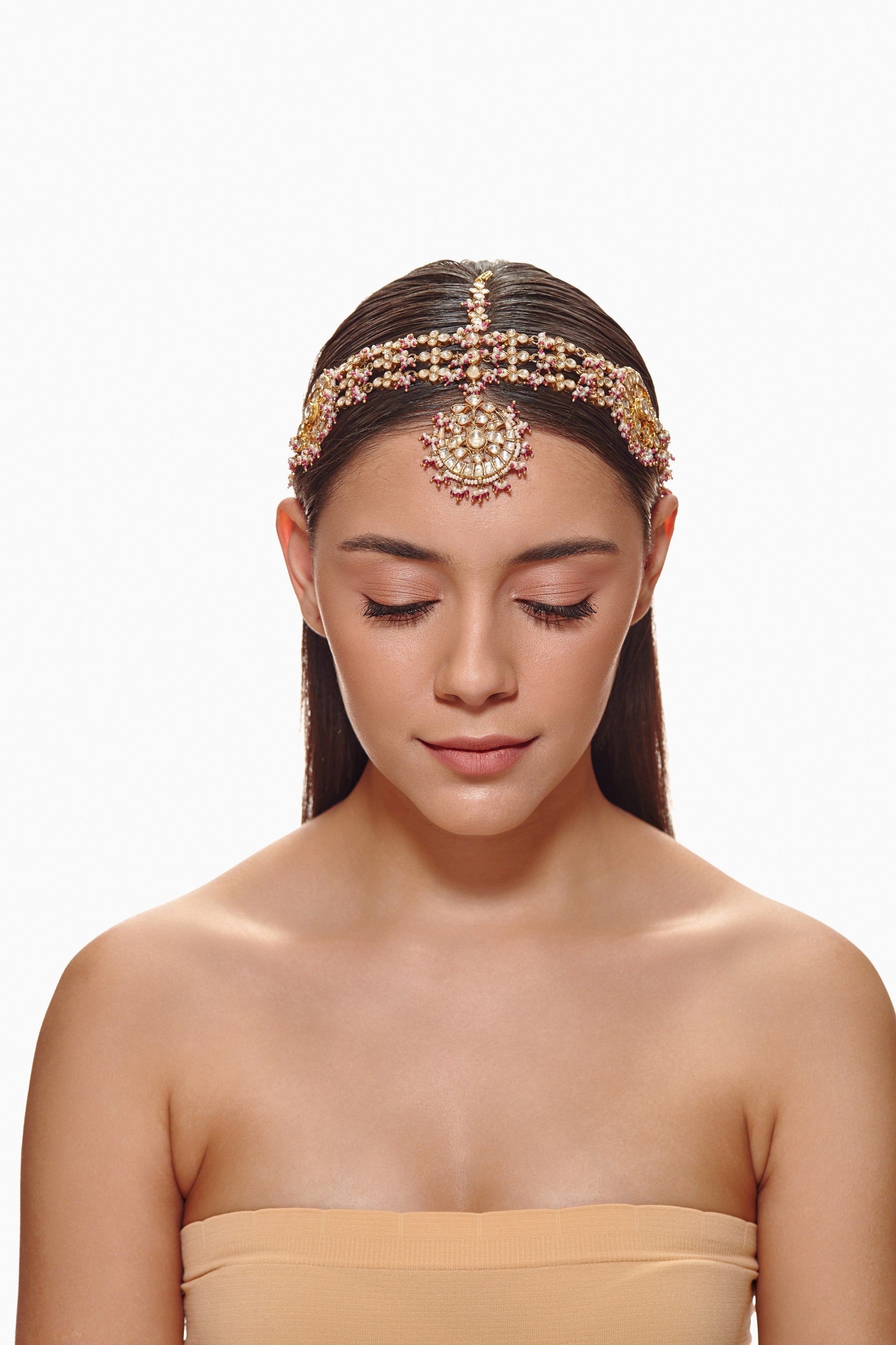 White and pink Chaand sheeshpatti