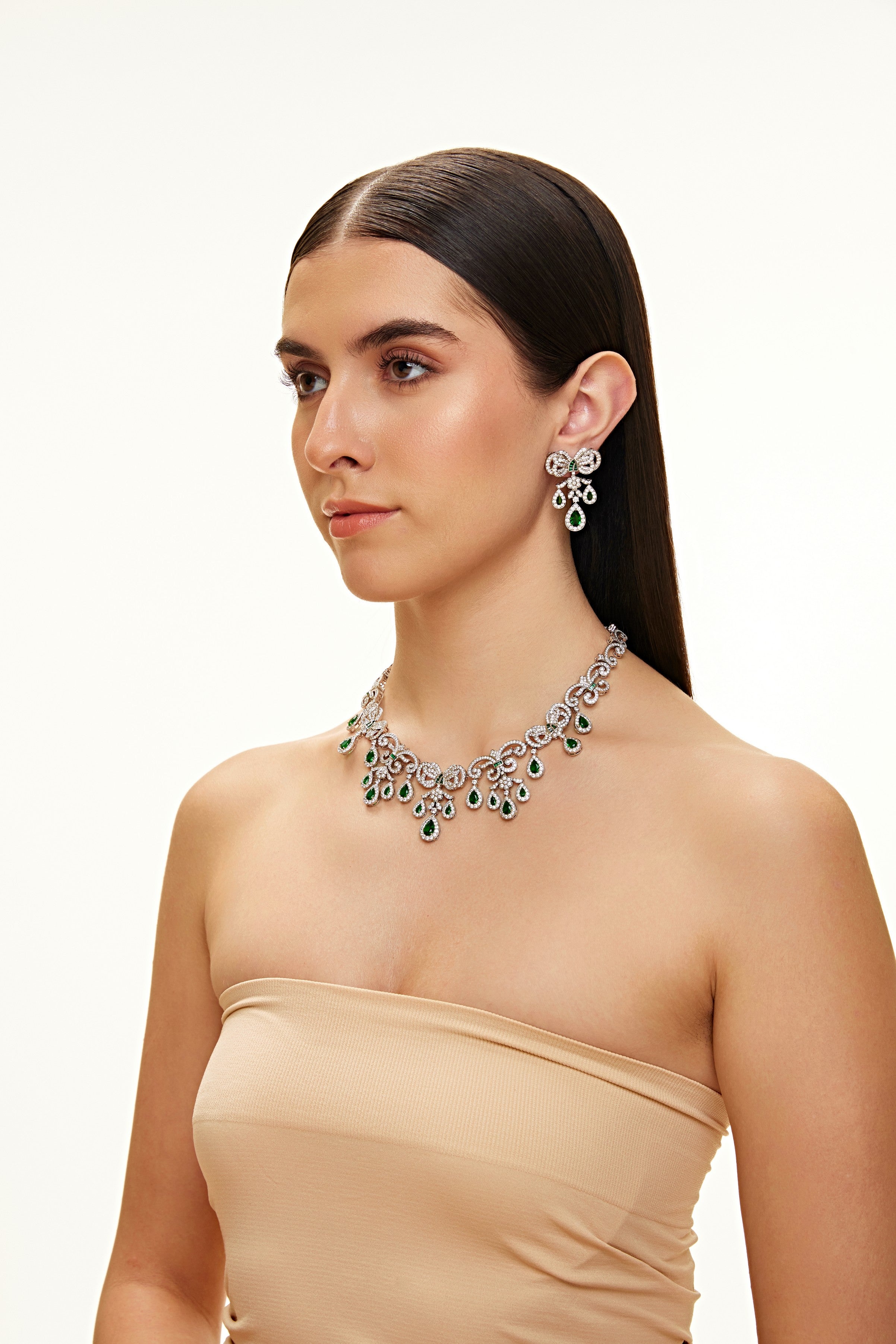 Prasine diamante necklace set