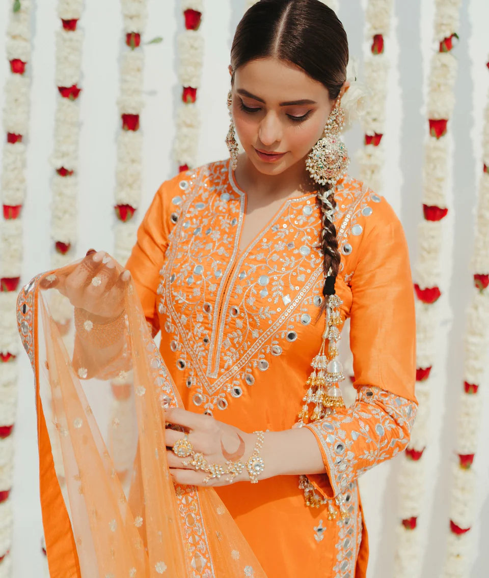 Aamna Sharif in Aadhira Sharara Set