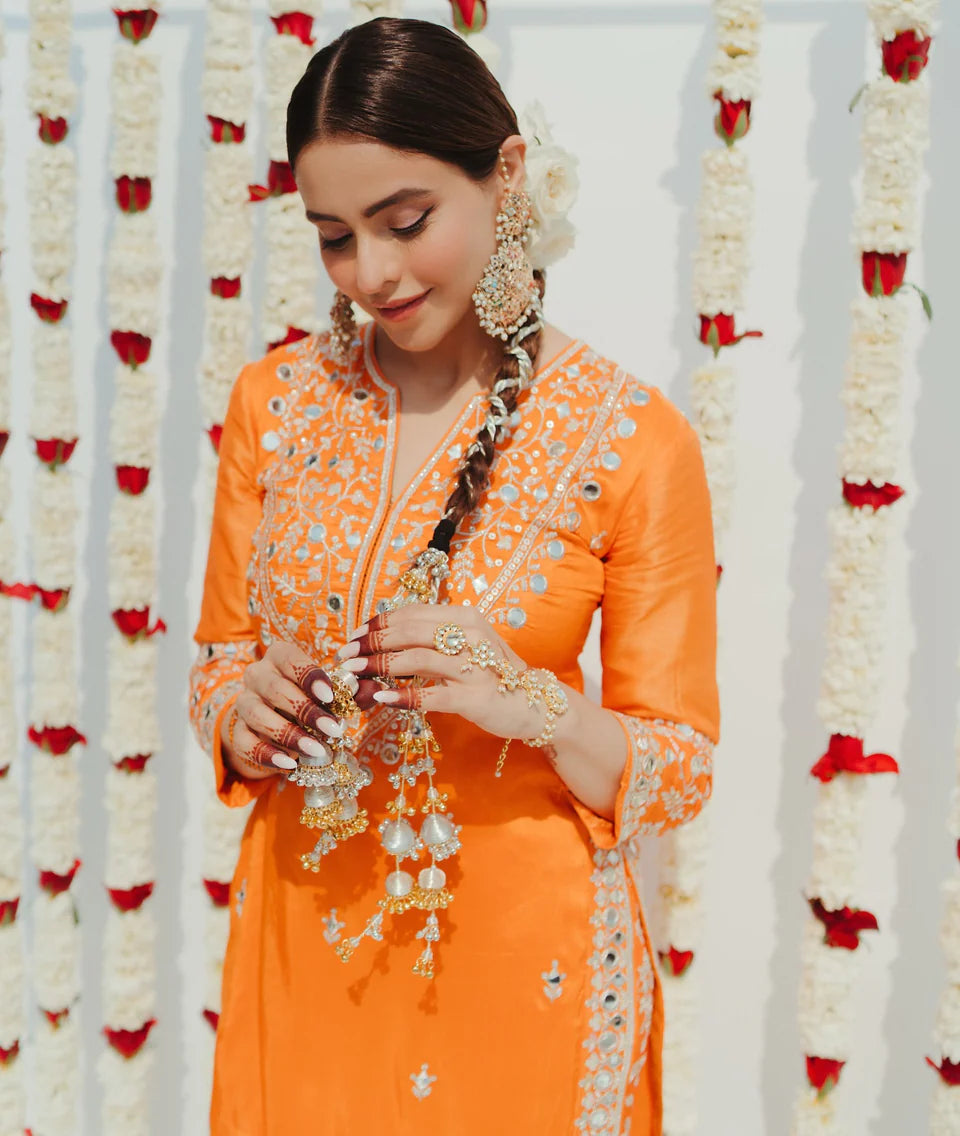 Aamna Sharif in Aadhira Sharara Set