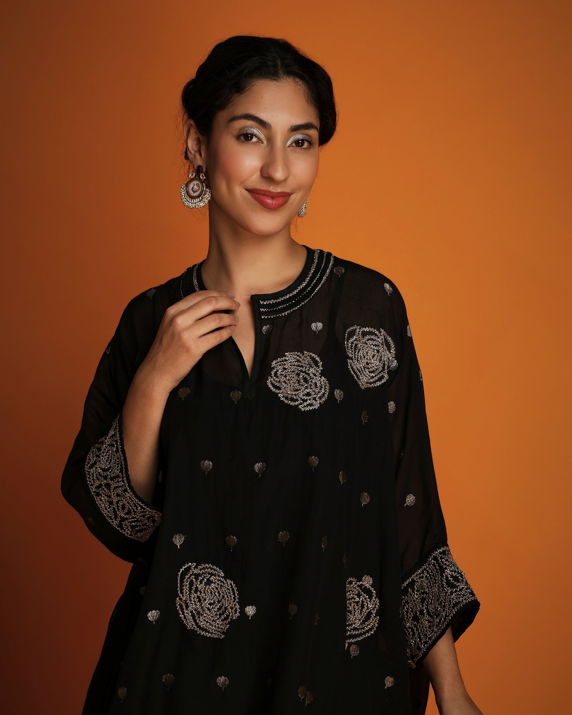 Black embroidered booti kaftan
