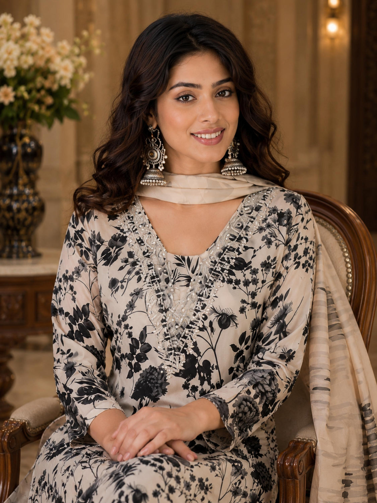 Women's Silk Beaige Kurta Set 1