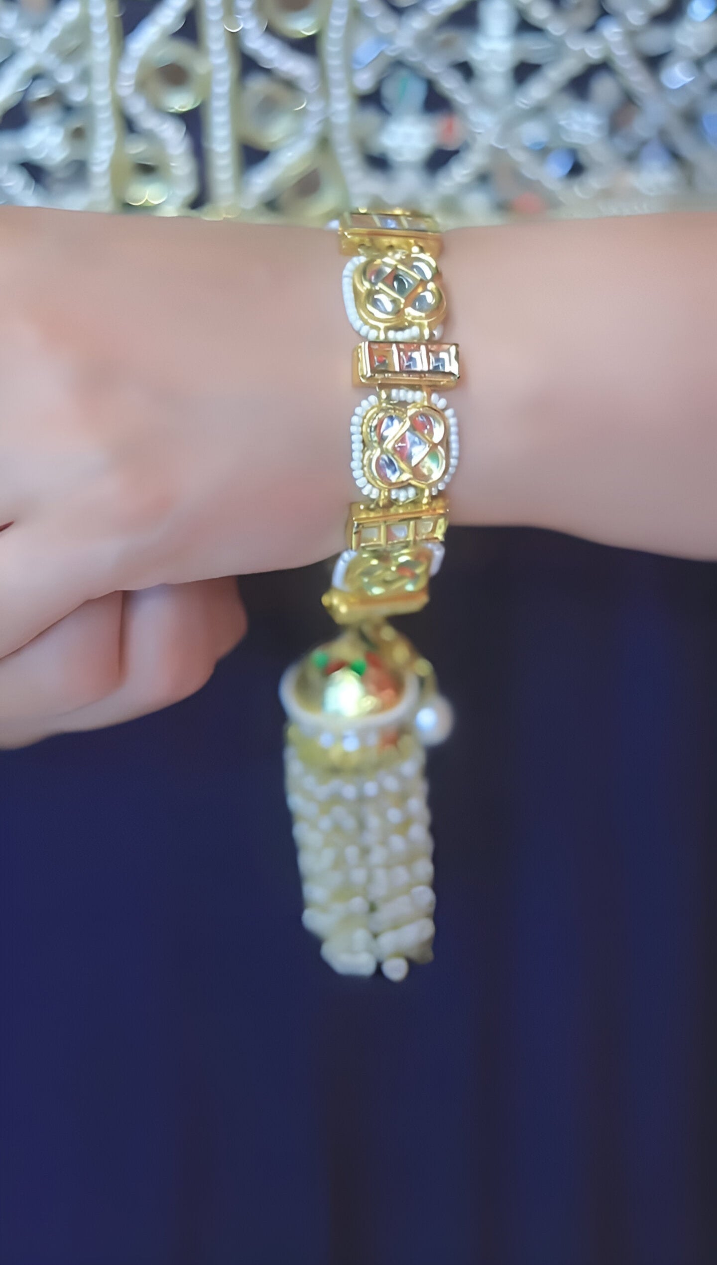 BRACELET