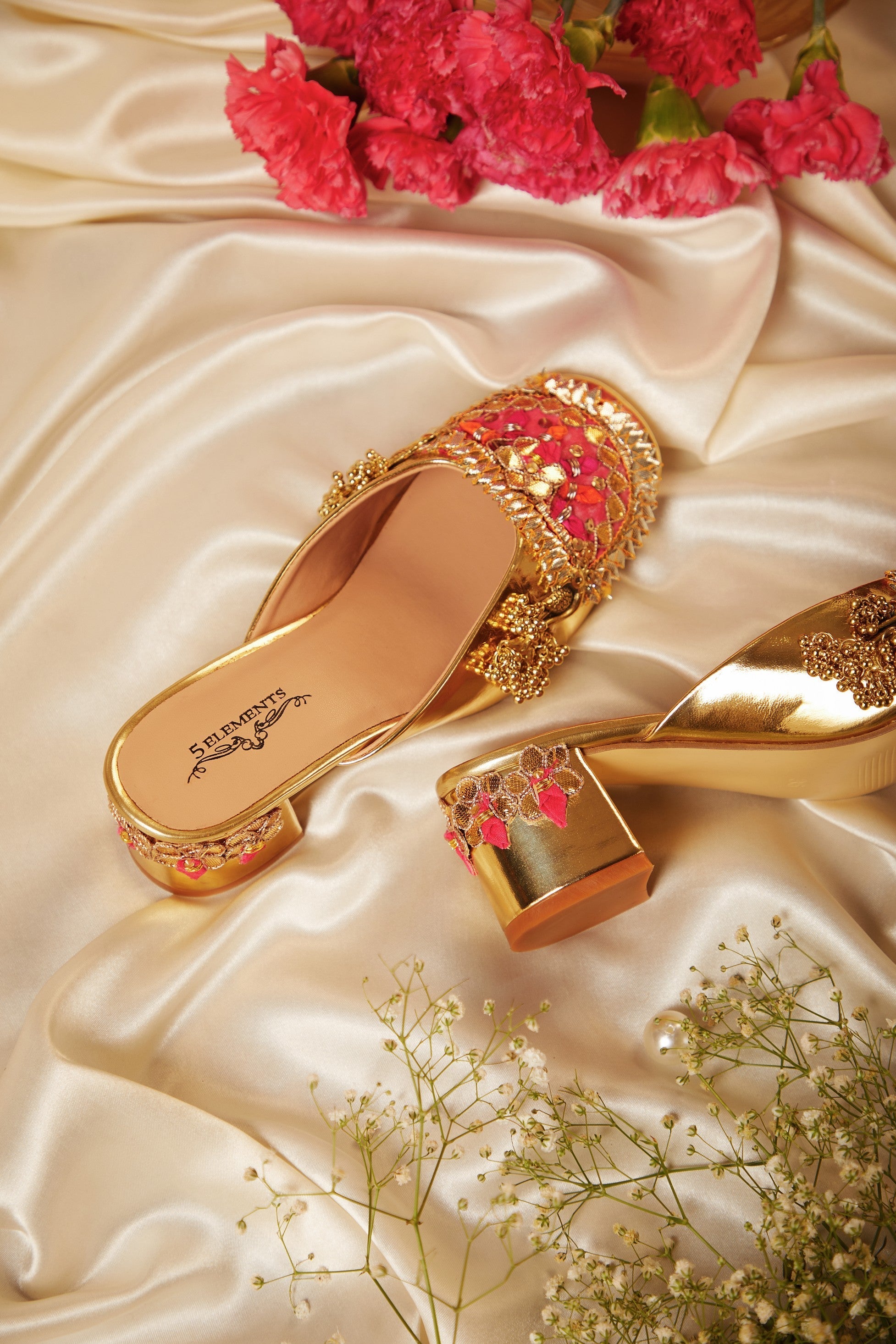 Goota love-mule heel