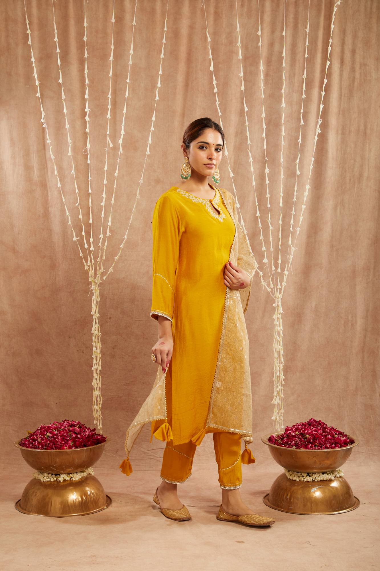 Golden Dori Chanderi Kurta with Narrow Pants
