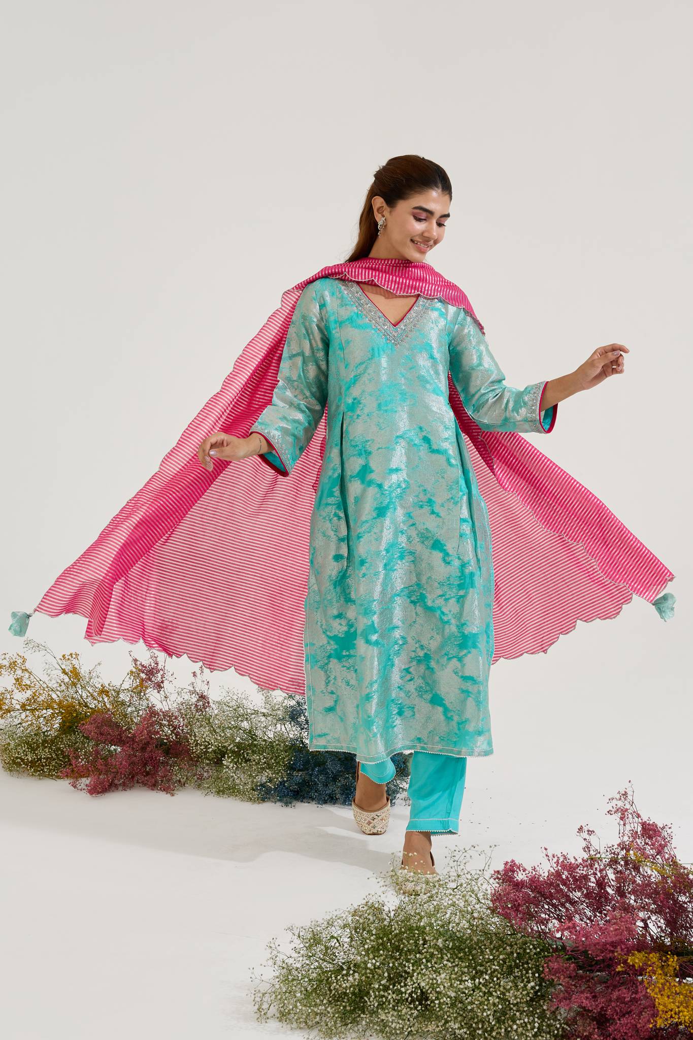 Aqua Dori Jacquard Kurta with Narrow Pants - Set of 2