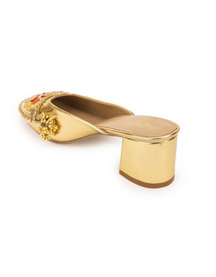 Goota love yellow-mule heel