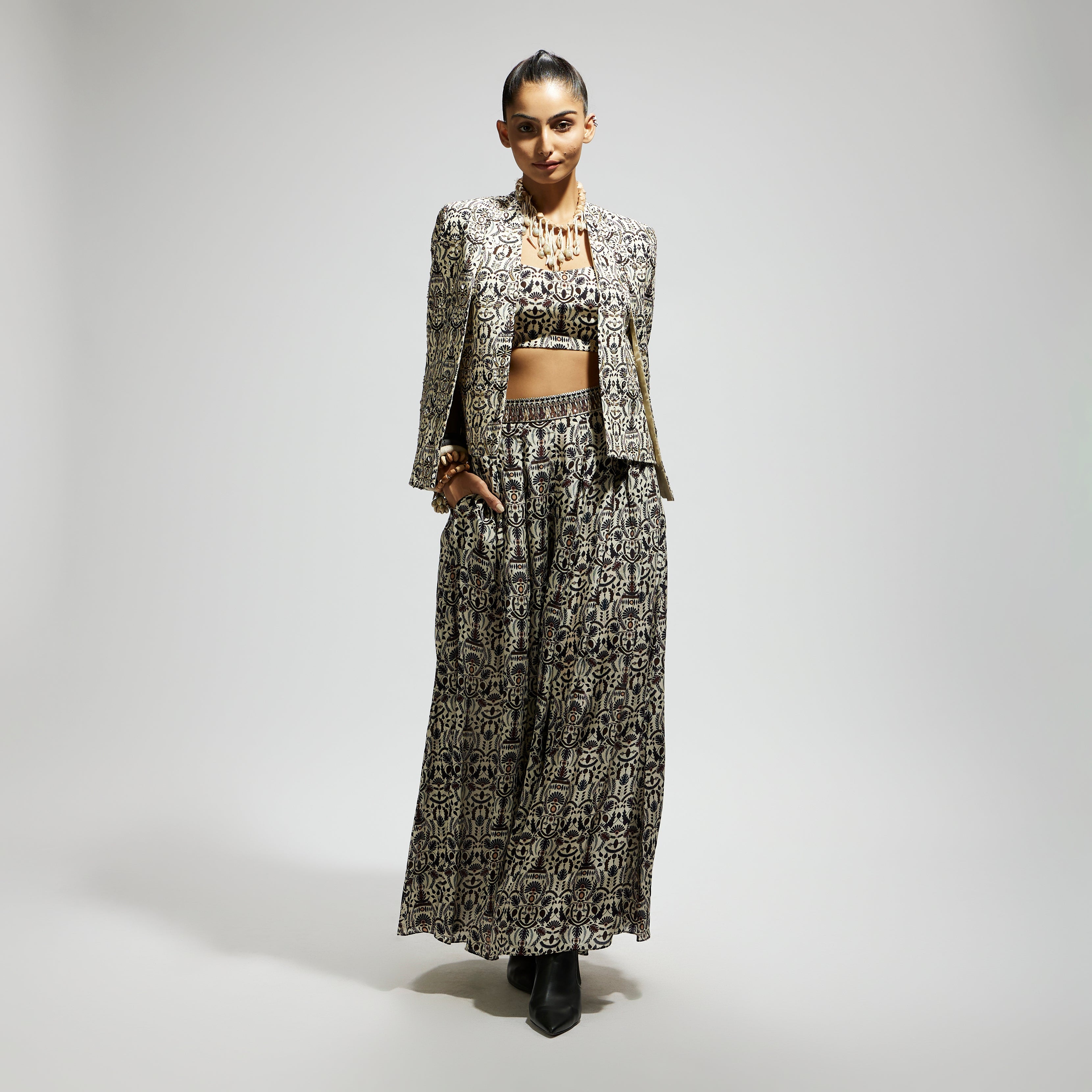 WHITE EMBELLISHED JAAL CAPE JACKET SET