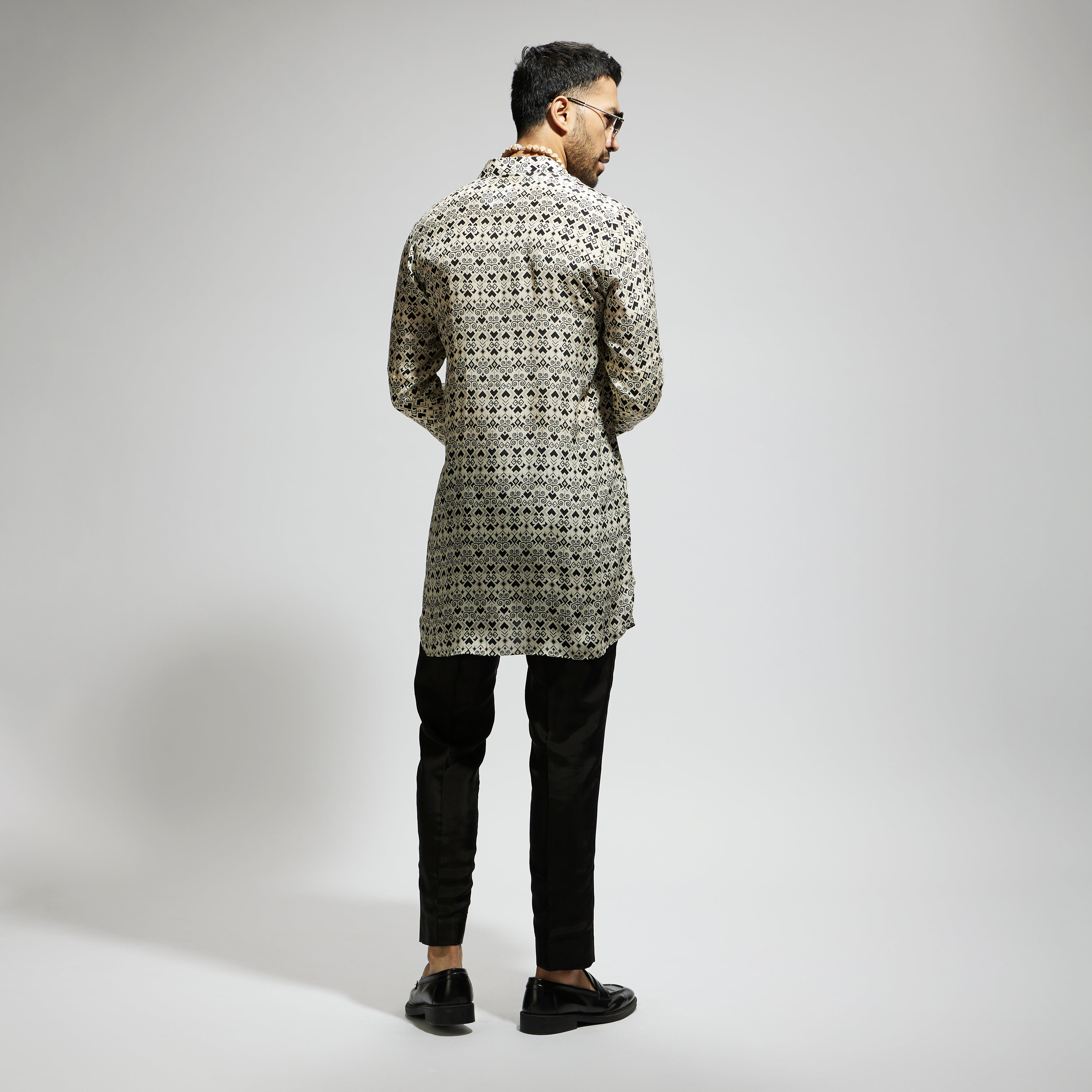 WHITE GEO PRINT ROLLED UP SLEEVES KURTA