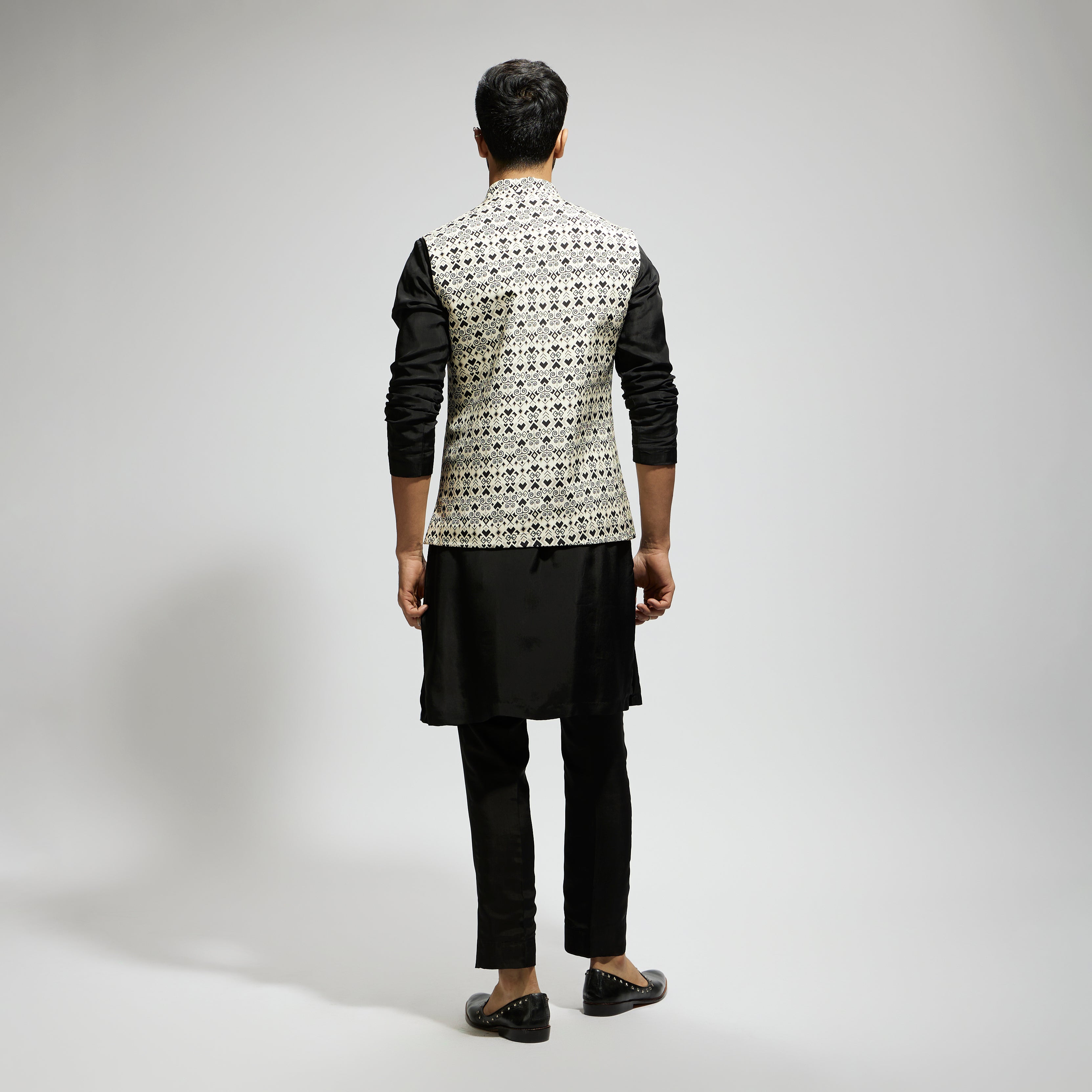 WHITE GEO PRINTED BUNDI AND BLACK KURTA AND PANTS