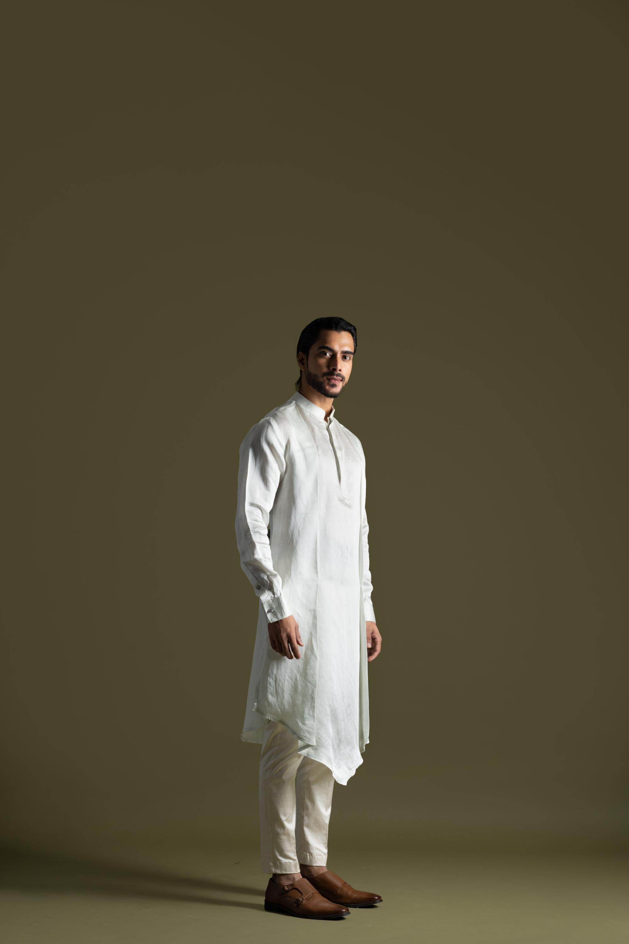 Kiran Elegant Kurta Ensemble
