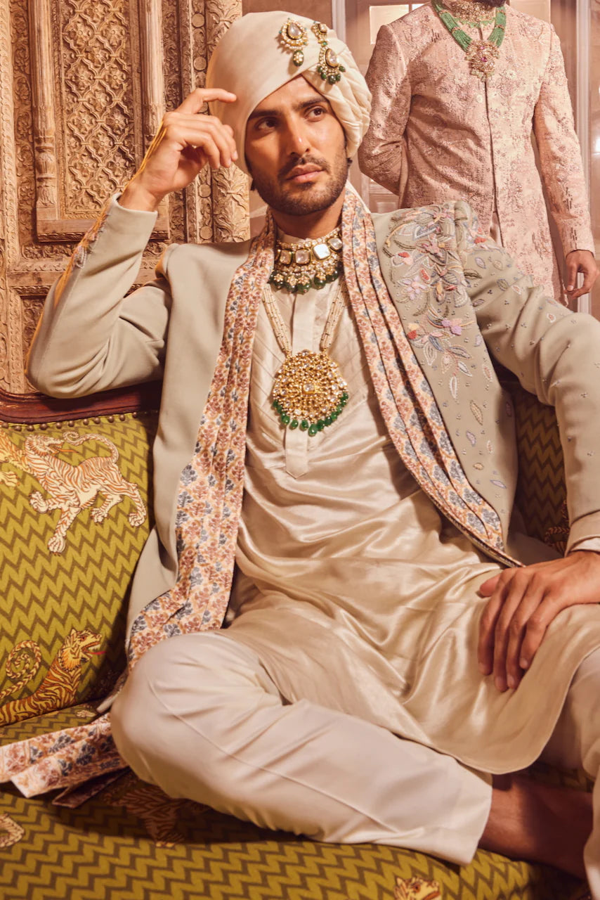 OPEN SAGE GREEN
TEXTURED INDO-WESTERN