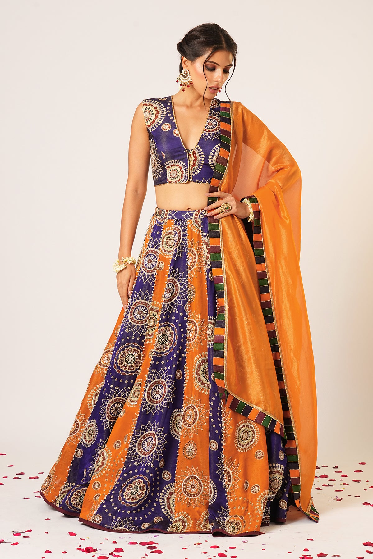 GOLAKARI LEHENGA