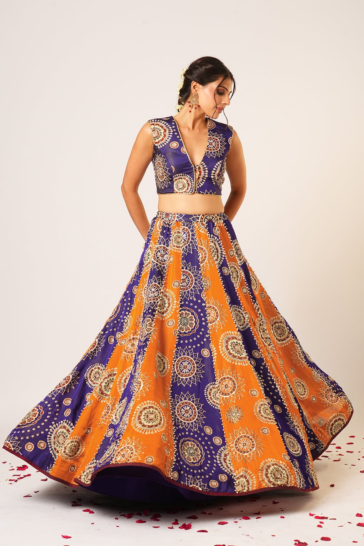 GOLAKARI LEHENGA