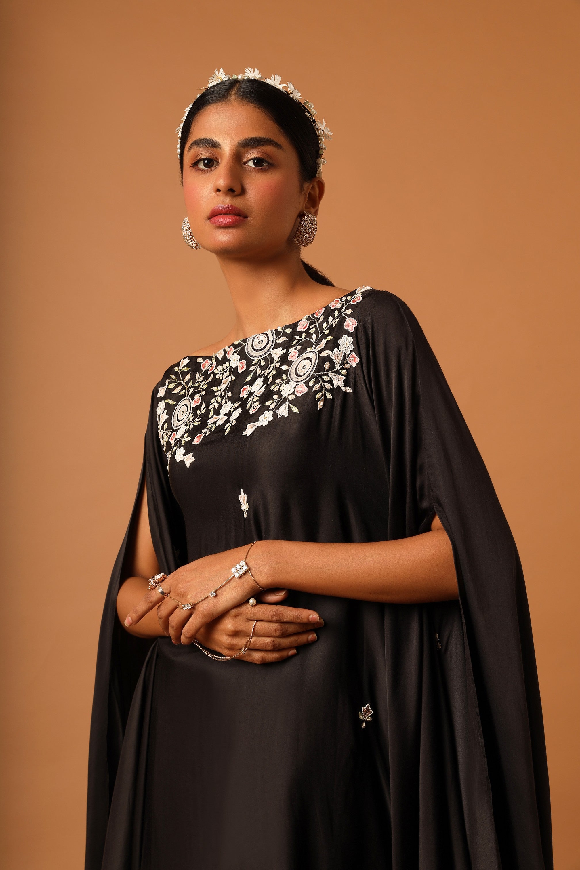 Black embroidered kaftan with pants