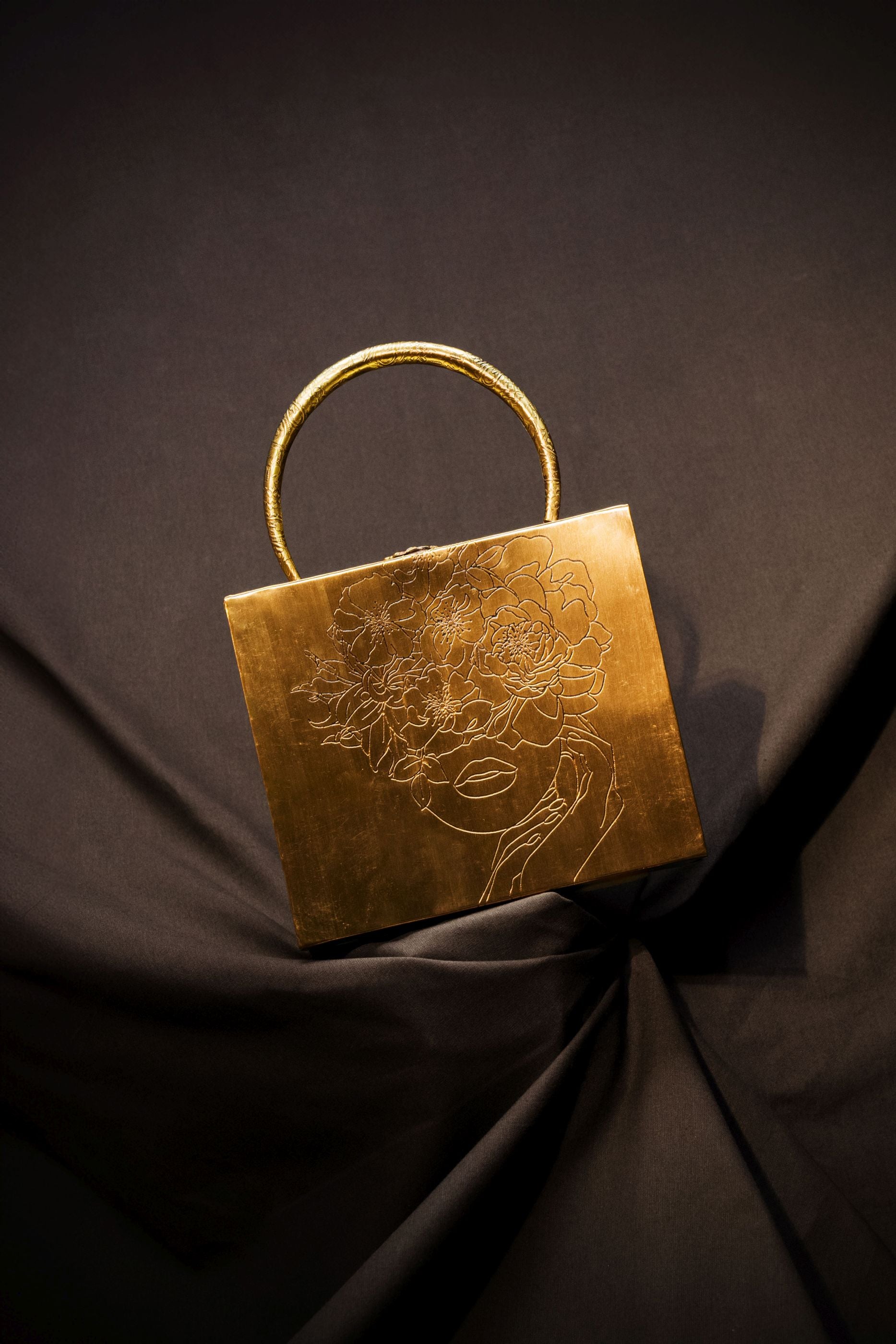 CHIC SQUARE BRASS BAG WITH FLORAL LADY