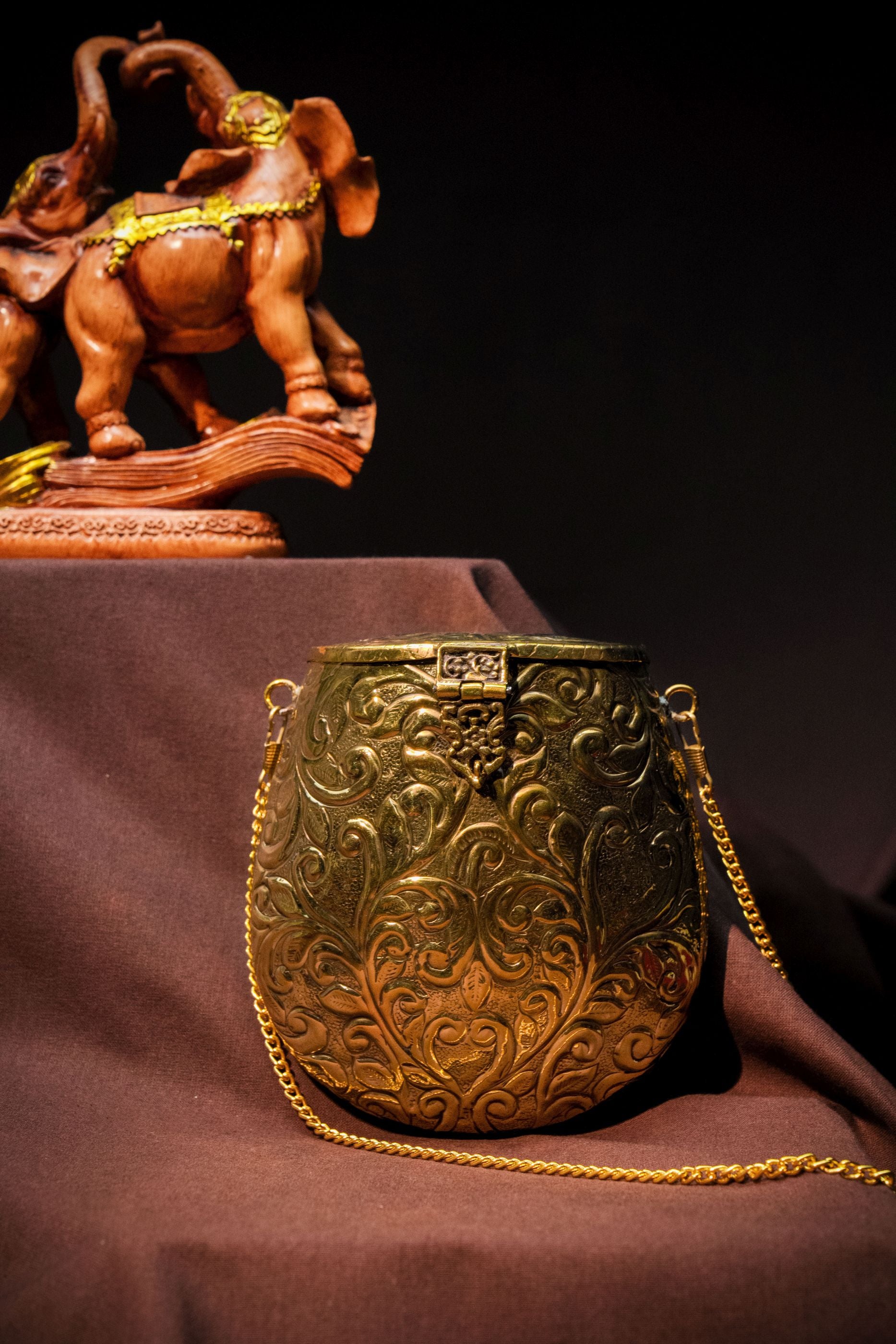 VINTAGE BRASS BUCKET MINAUDIERE