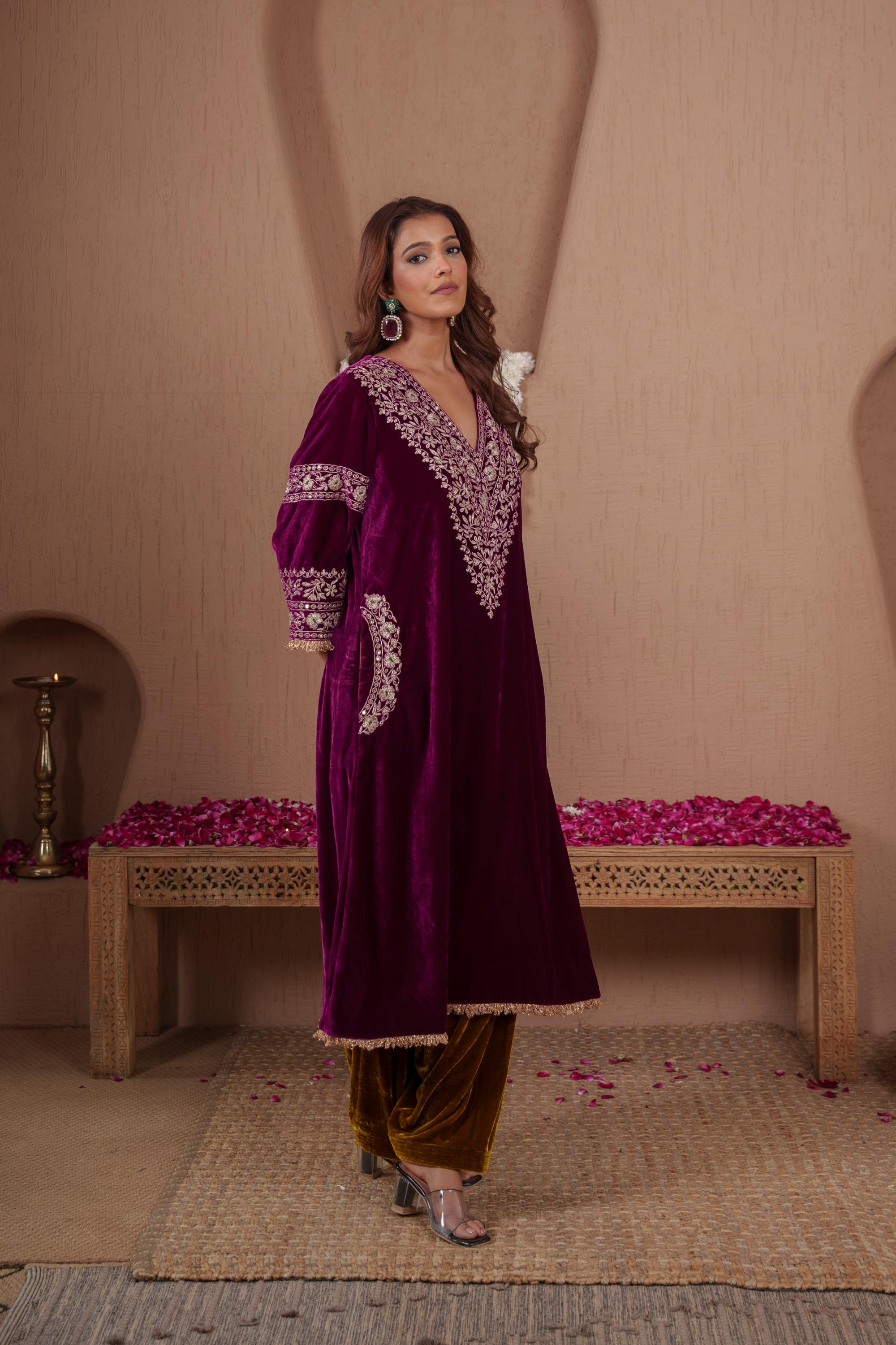 AFREEN: Pink Green Phiran Set