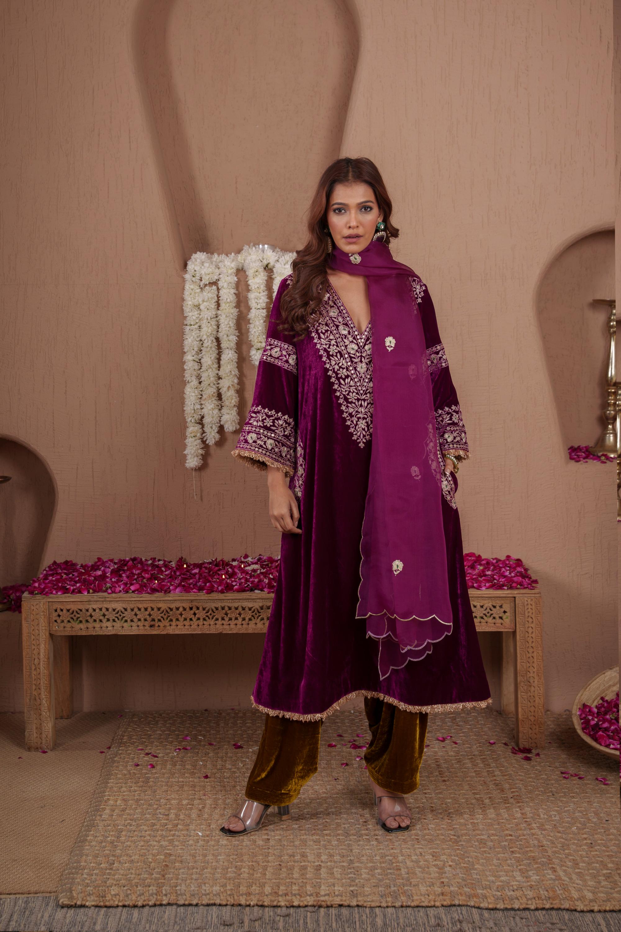 AFREEN: Pink Green Phiran Set