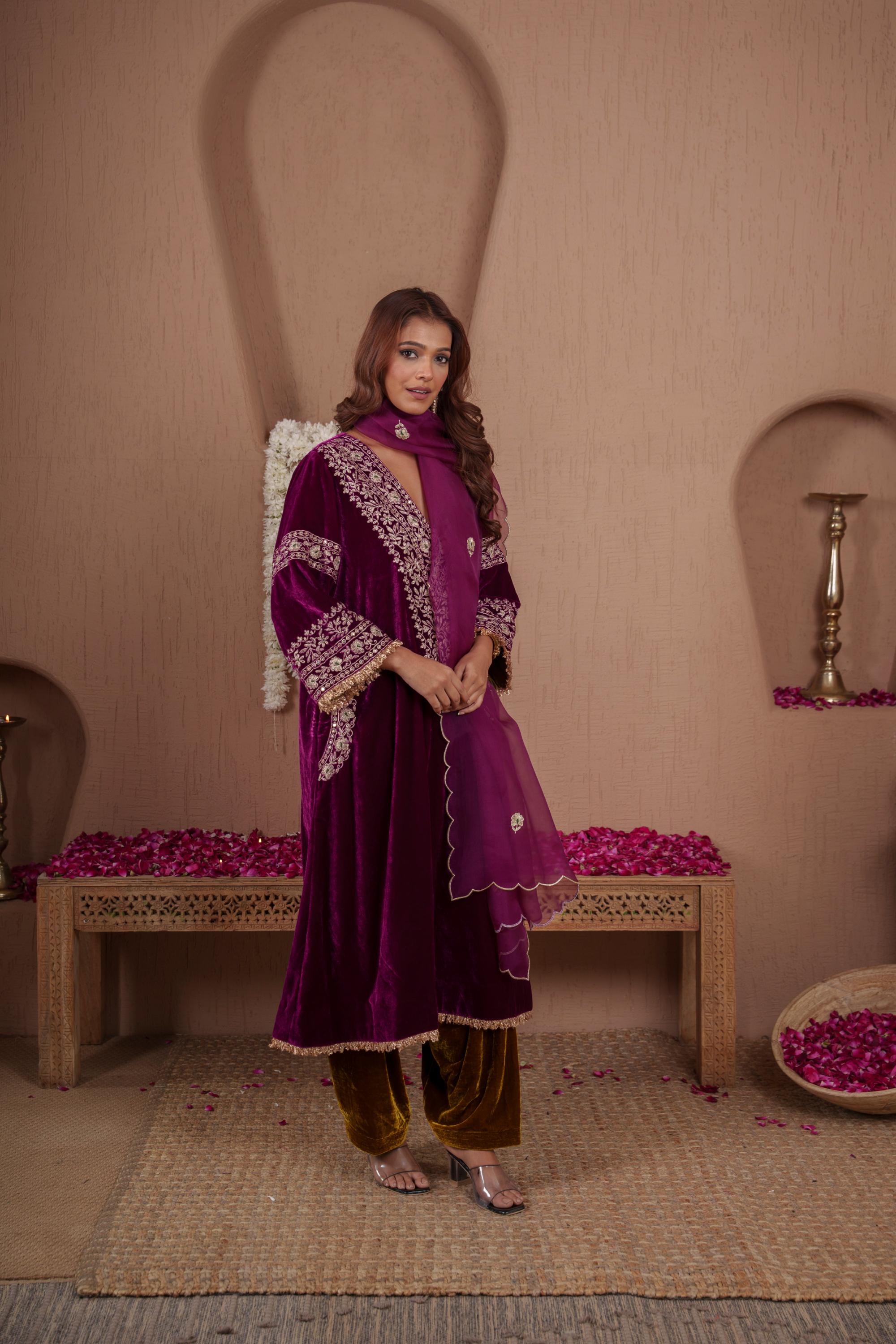 AFREEN: Pink Green Phiran Set