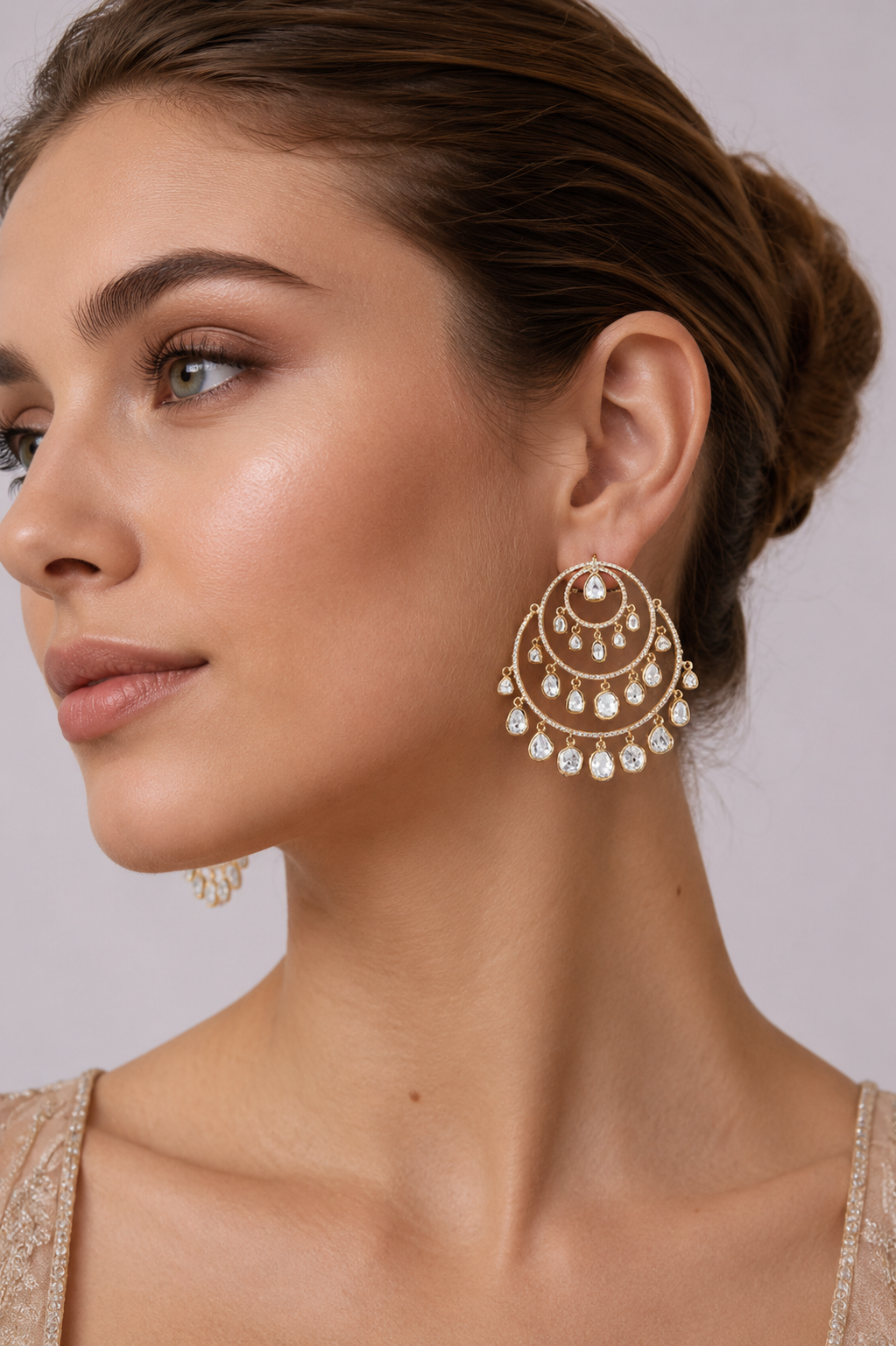 Bold and dramatic two tone finish kundan poli chaandbalis