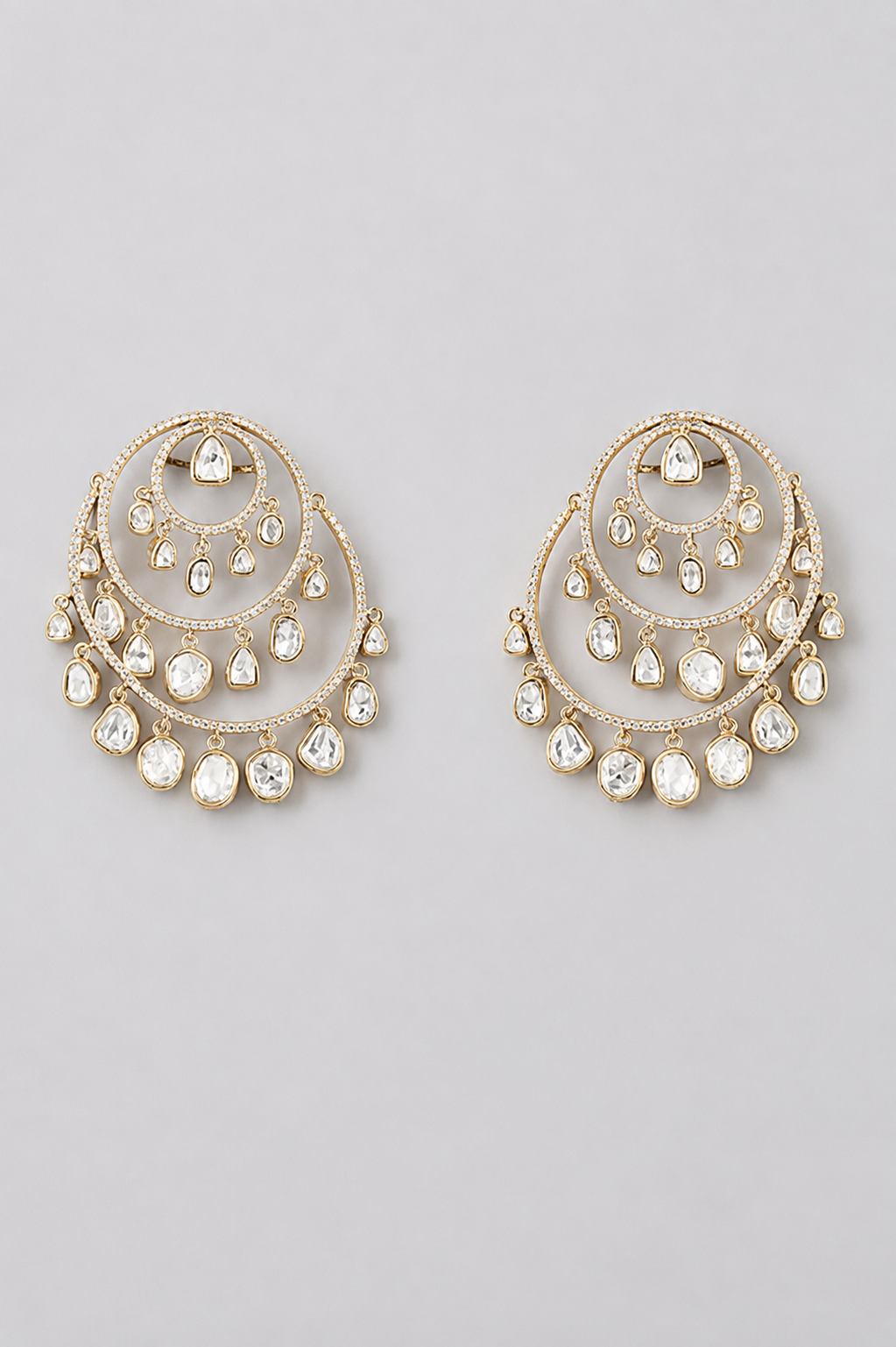 Bold and dramatic two tone finish kundan poli chaandbalis