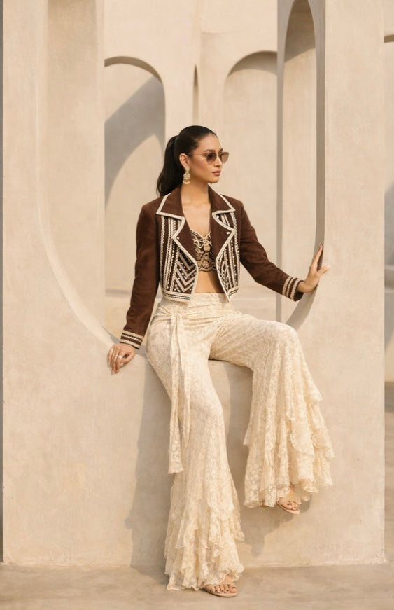 Sand & Lace