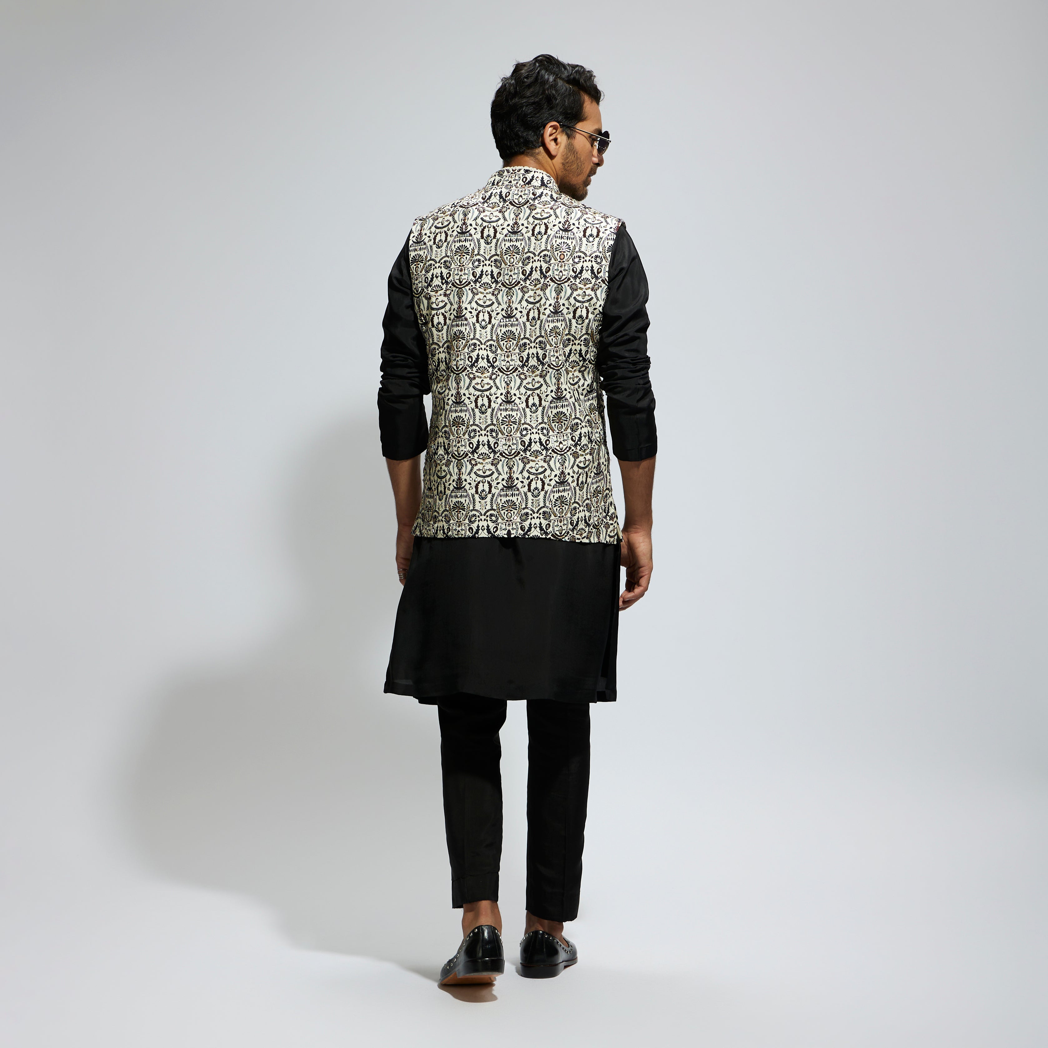 WHITE LEAF PRINTED BUNDI
