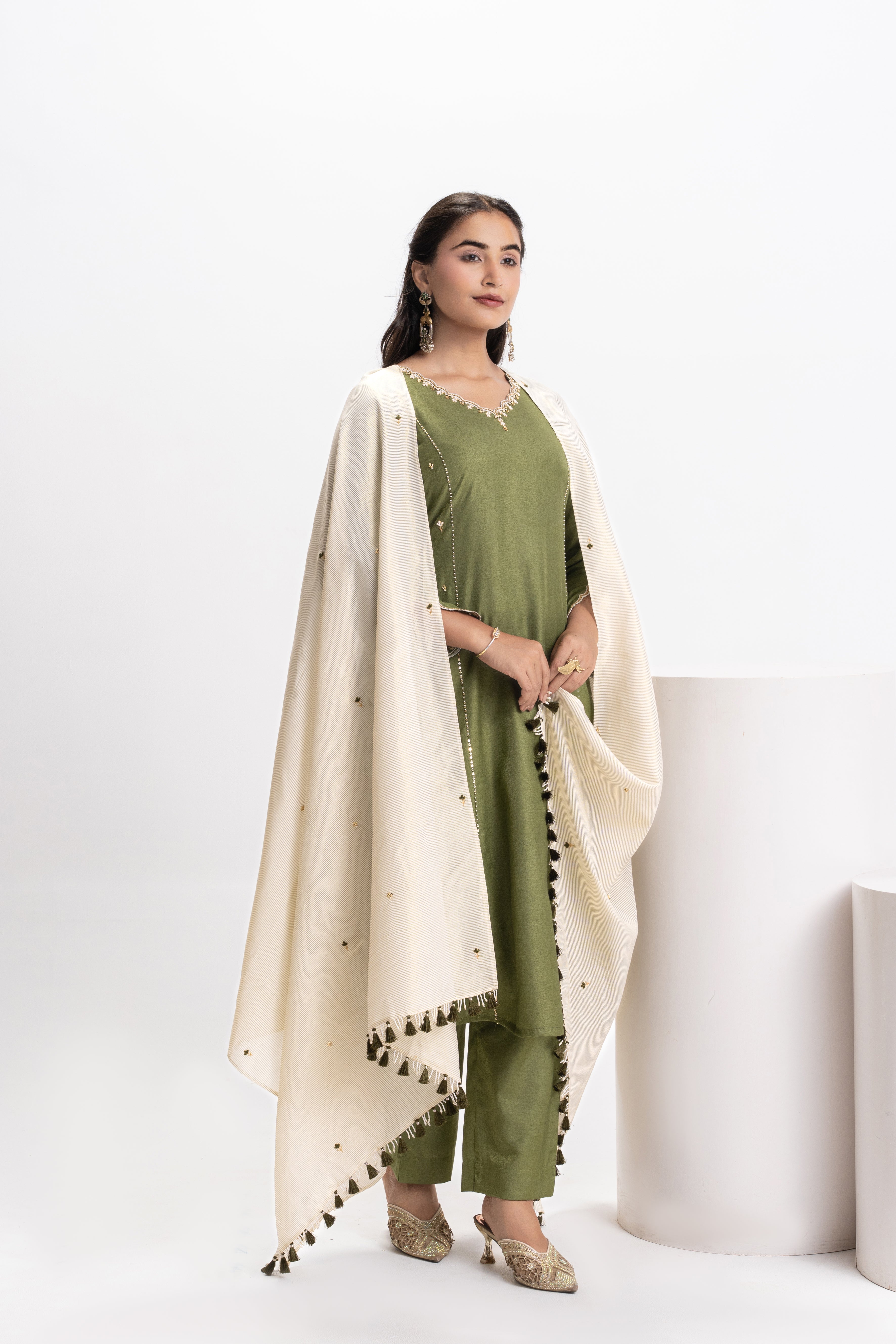 CHANDERI DOUBLE KALI EMBROIDERED KURTA PANT SET