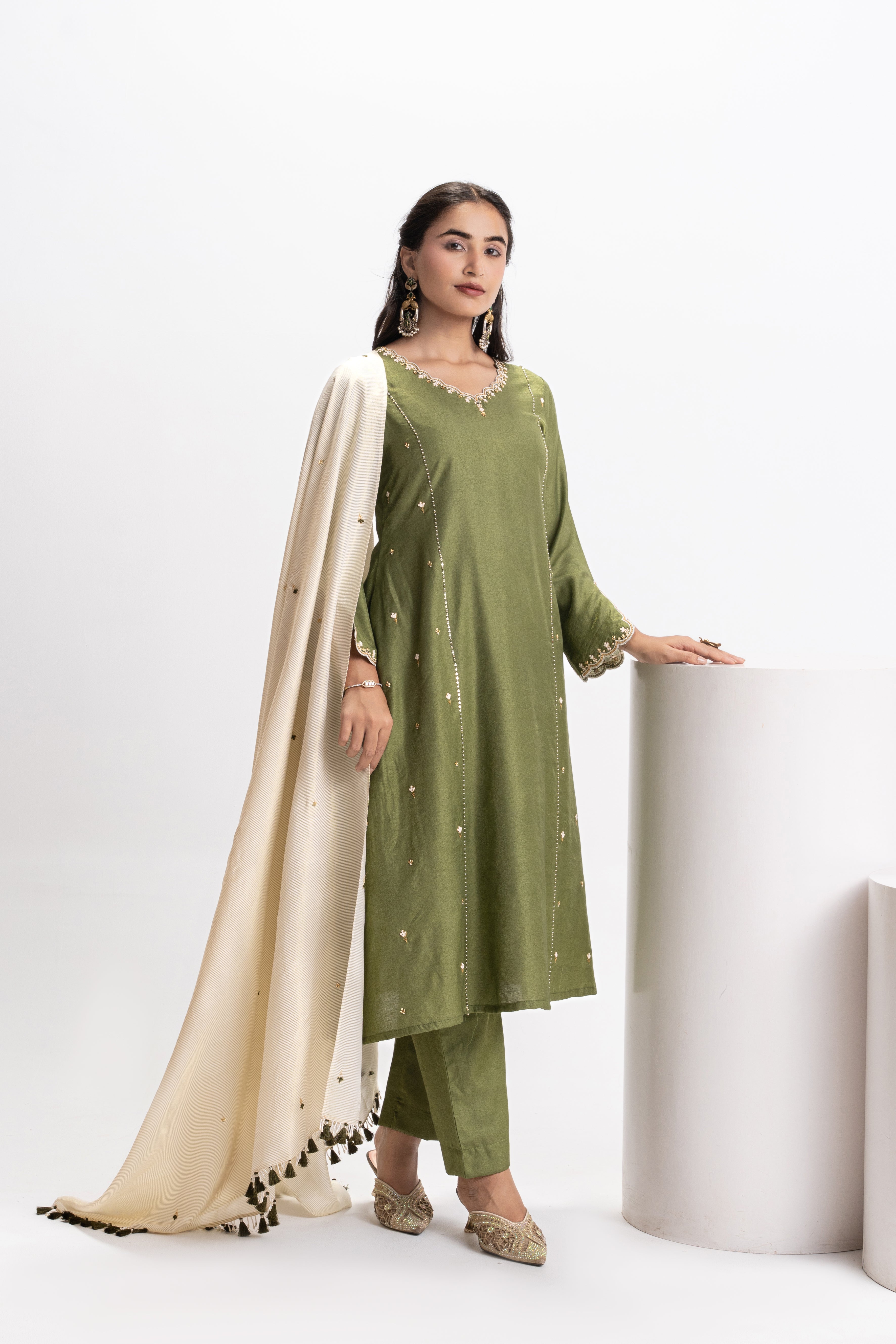 CHANDERI DOUBLE KALI EMBROIDERED KURTA PANT SET